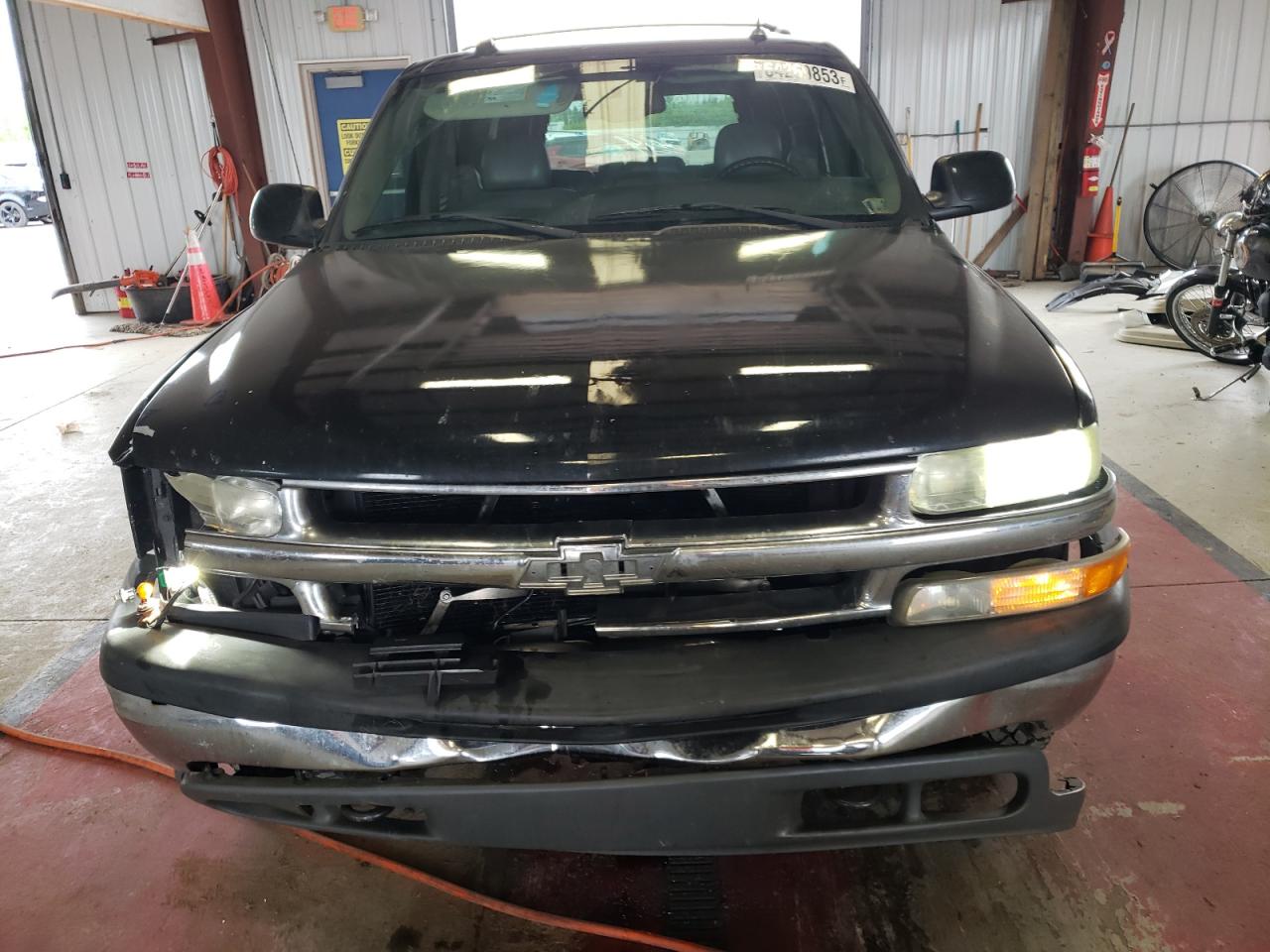 Photo 4 VIN: 1GNEK13Z84J319153 - CHEVROLET TAHOE 