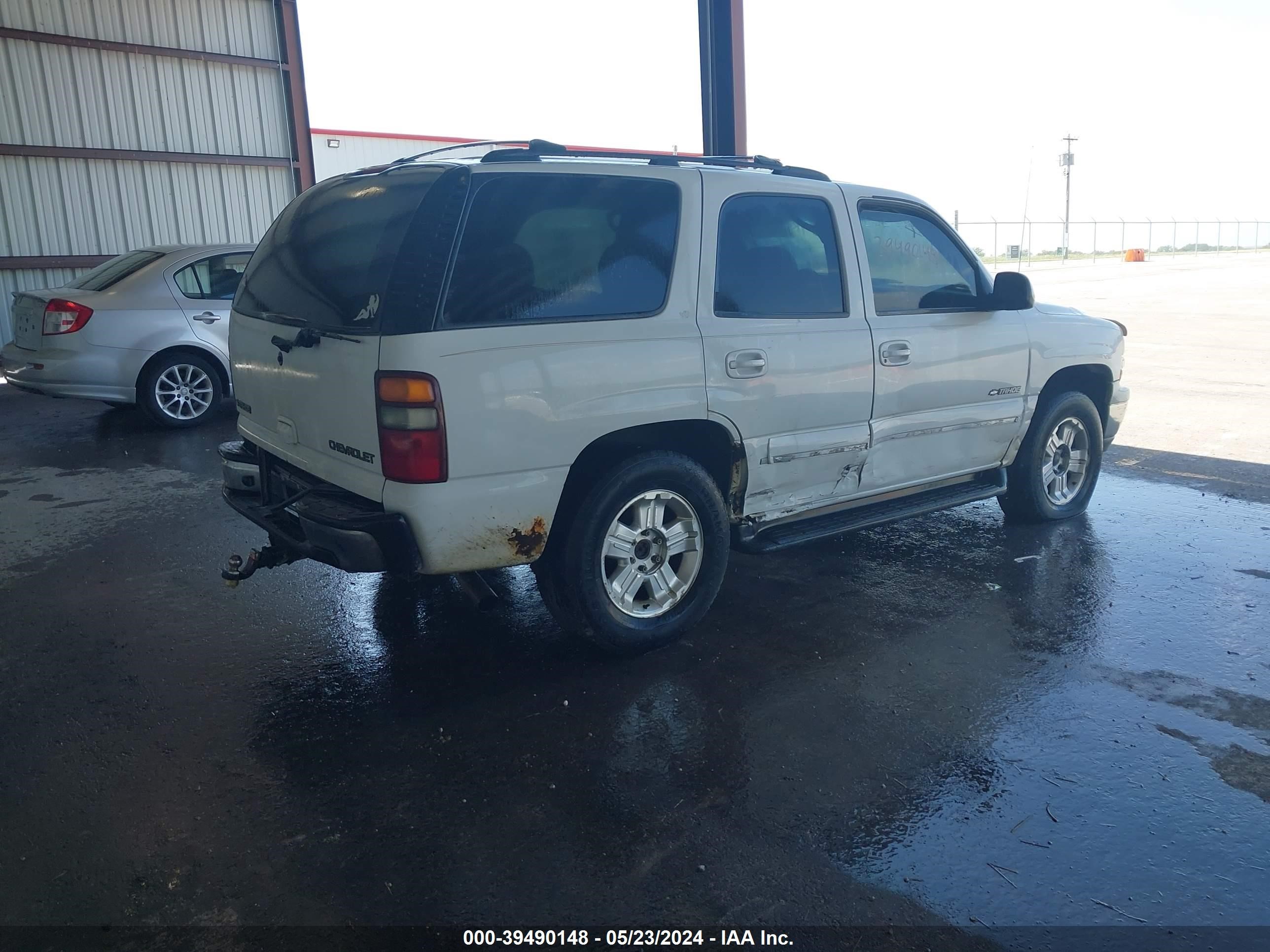 Photo 3 VIN: 1GNEK13Z92J282899 - CHEVROLET TAHOE 