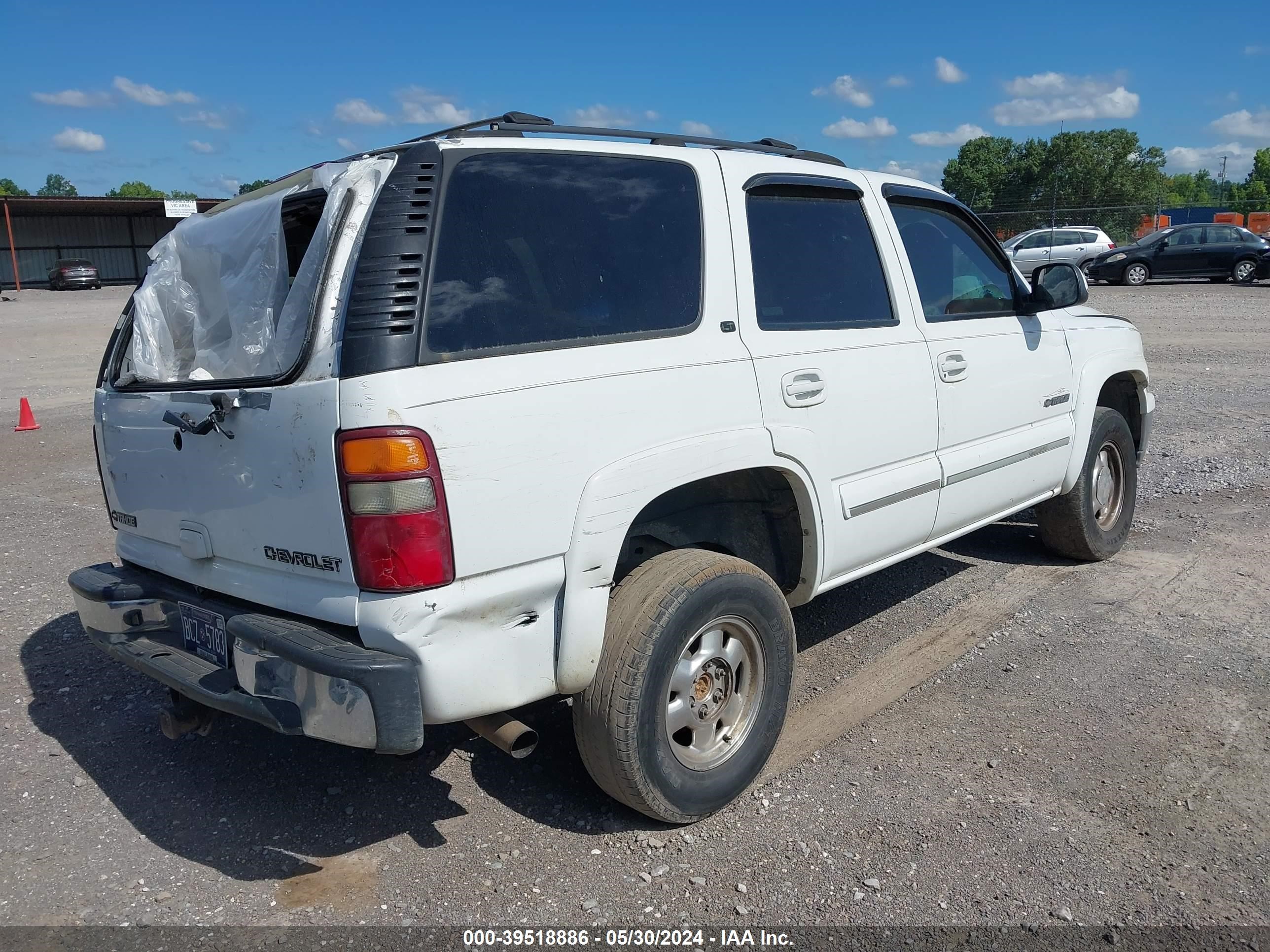 Photo 3 VIN: 1GNEK13ZX2J223716 - CHEVROLET TAHOE 