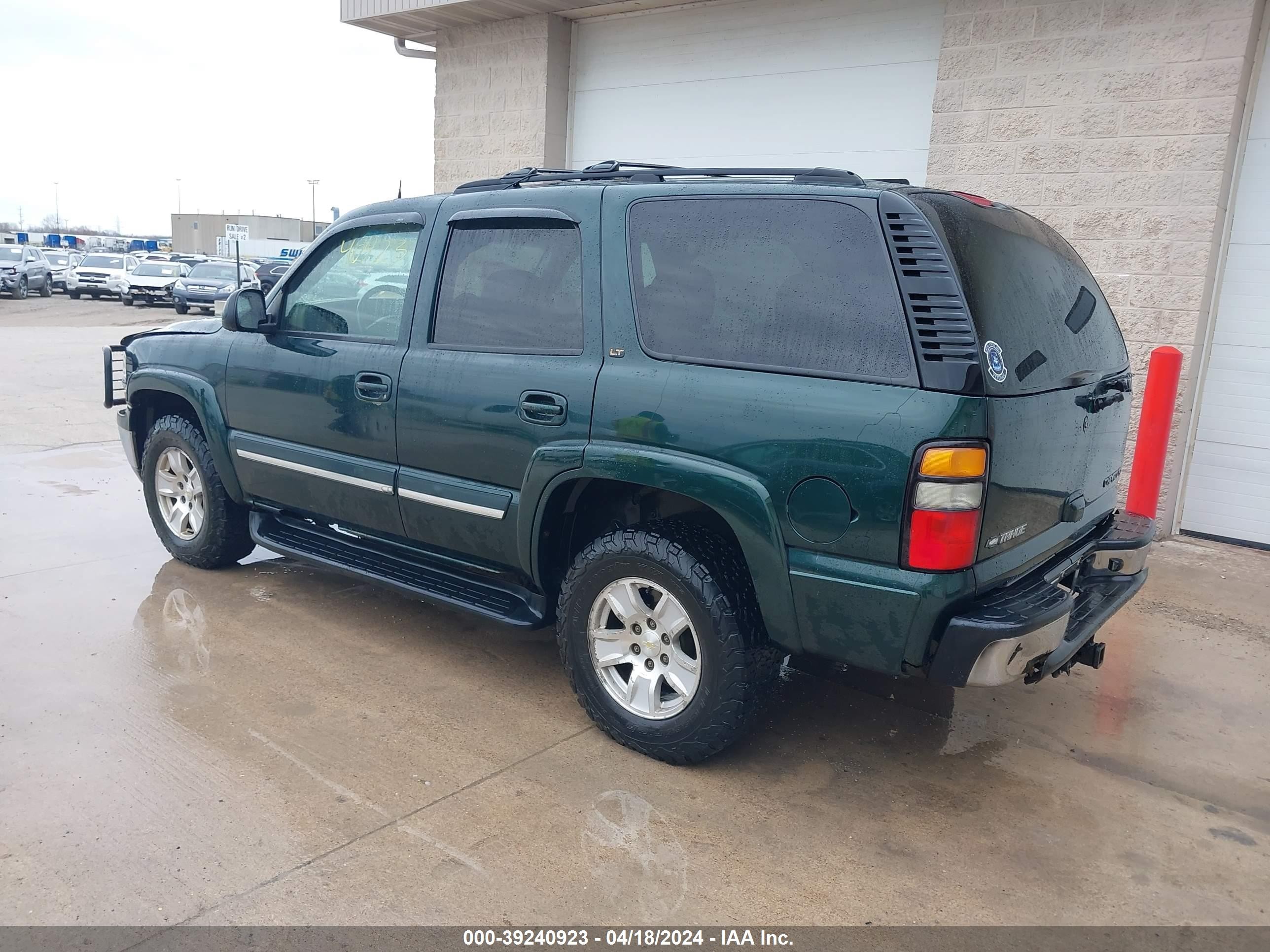 Photo 2 VIN: 1GNEK13ZX4J203744 - CHEVROLET TAHOE 