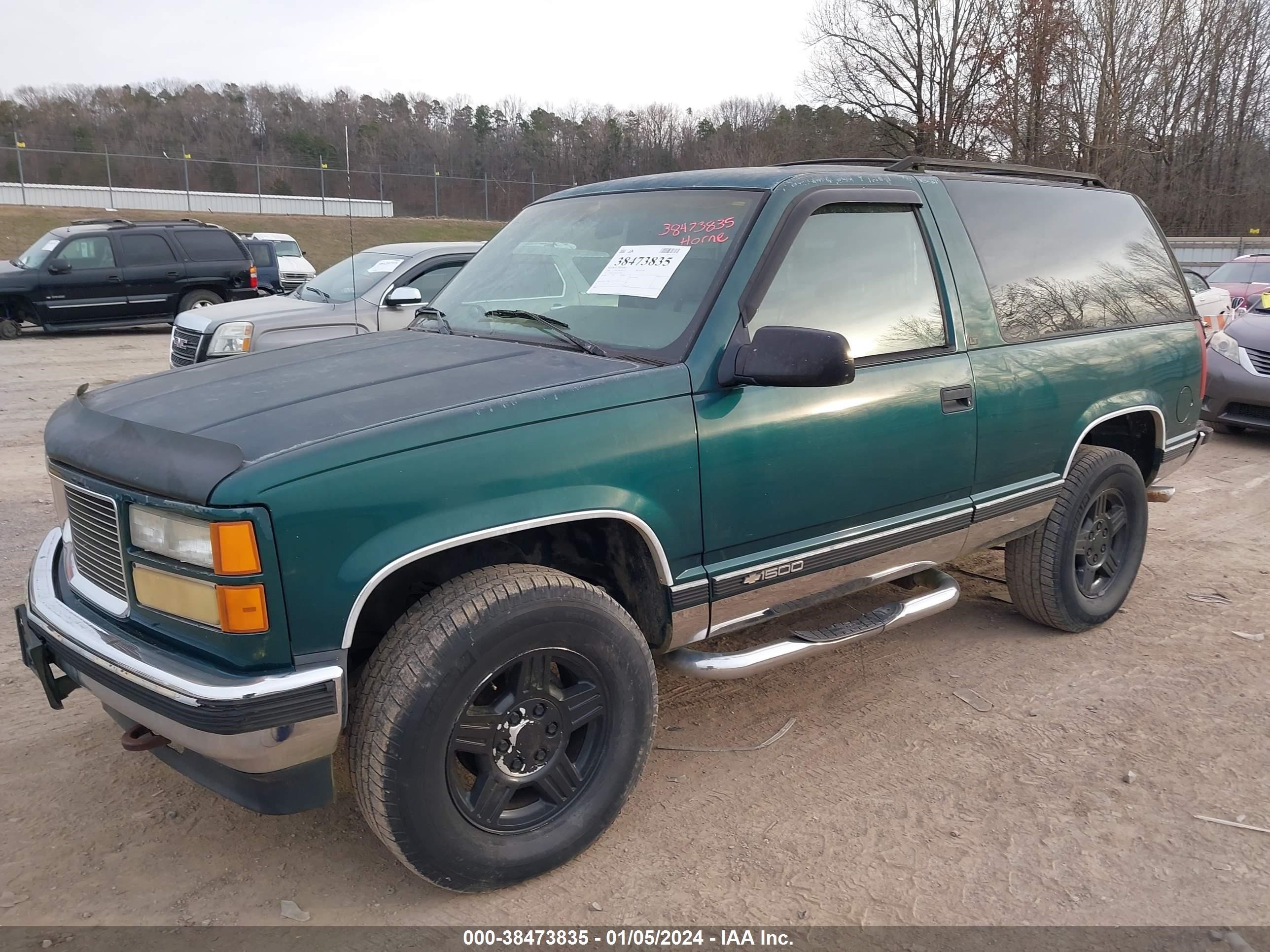 Photo 1 VIN: 1GNEK18K0RJ324897 - CHEVROLET BLAZER 