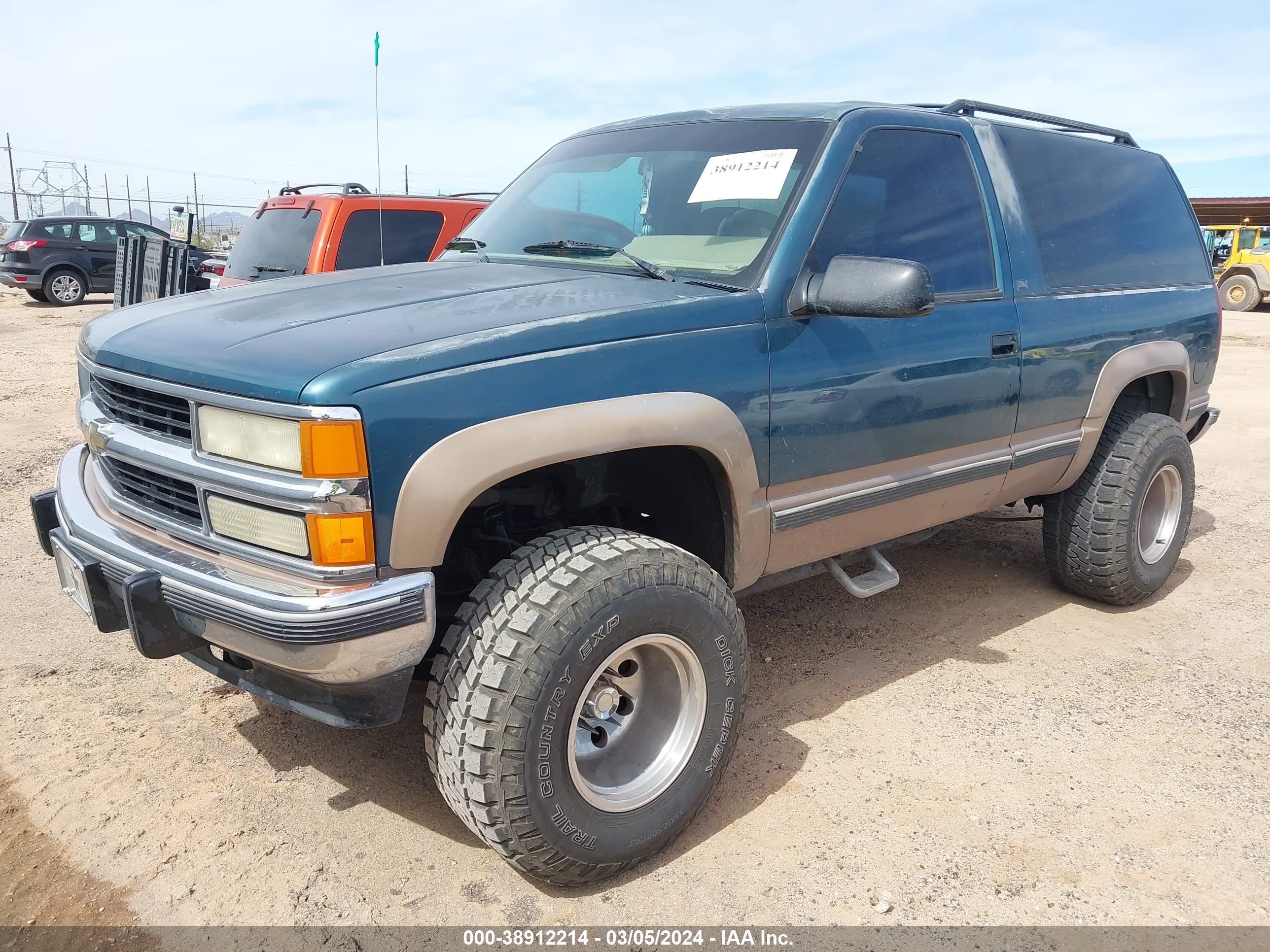 Photo 1 VIN: 1GNEK18K9RJ397685 - CHEVROLET BLAZER 