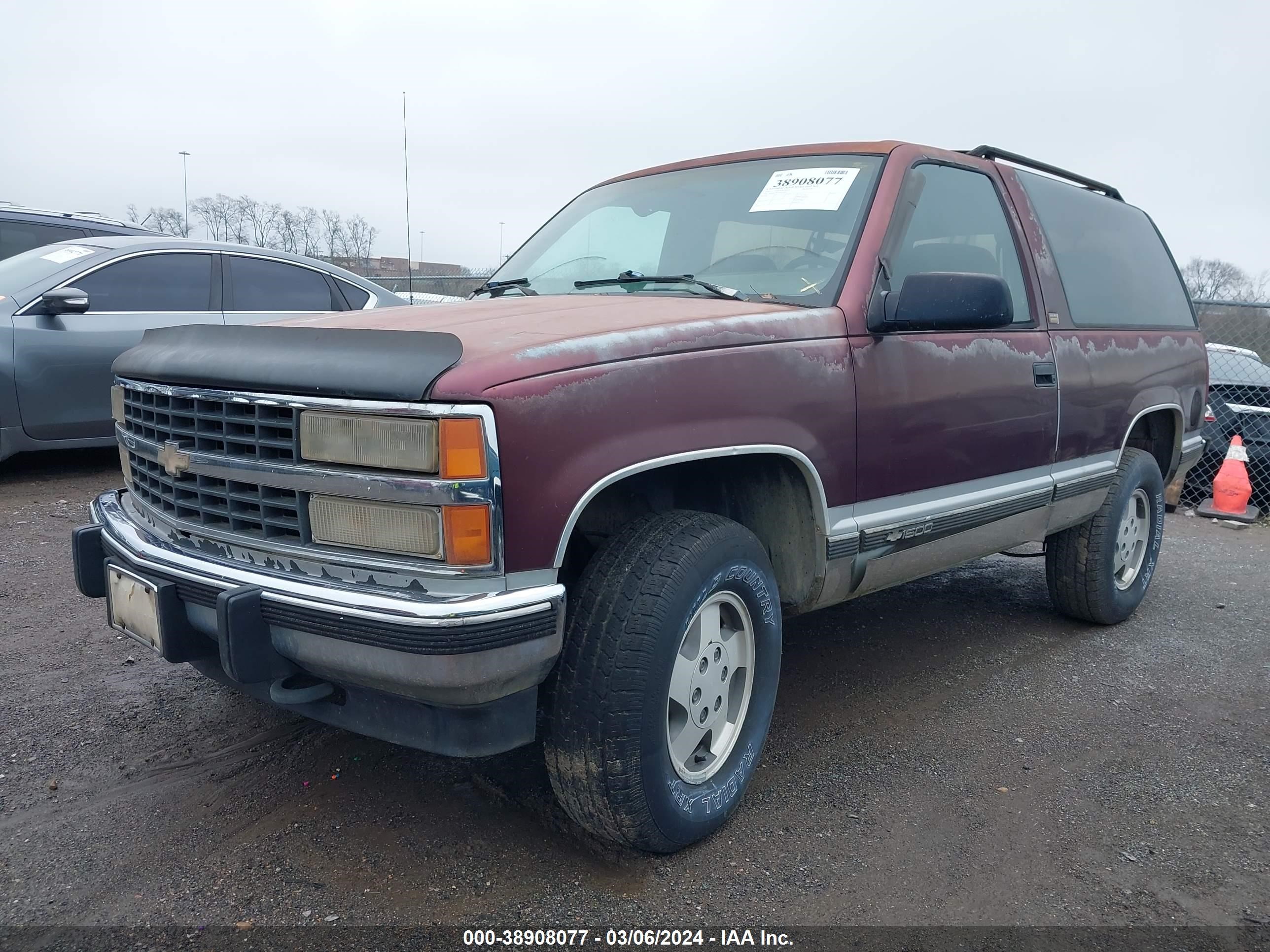 Photo 1 VIN: 1GNEK18KXPJ412871 - CHEVROLET BLAZER 