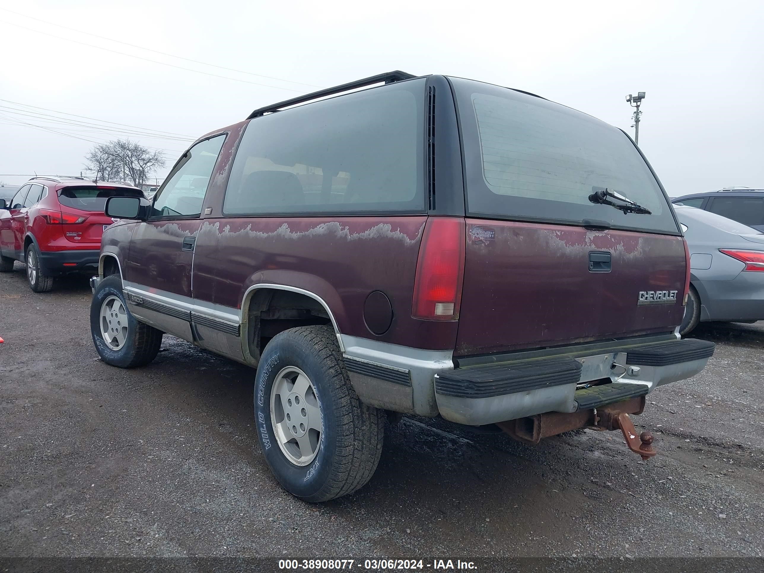 Photo 2 VIN: 1GNEK18KXPJ412871 - CHEVROLET BLAZER 