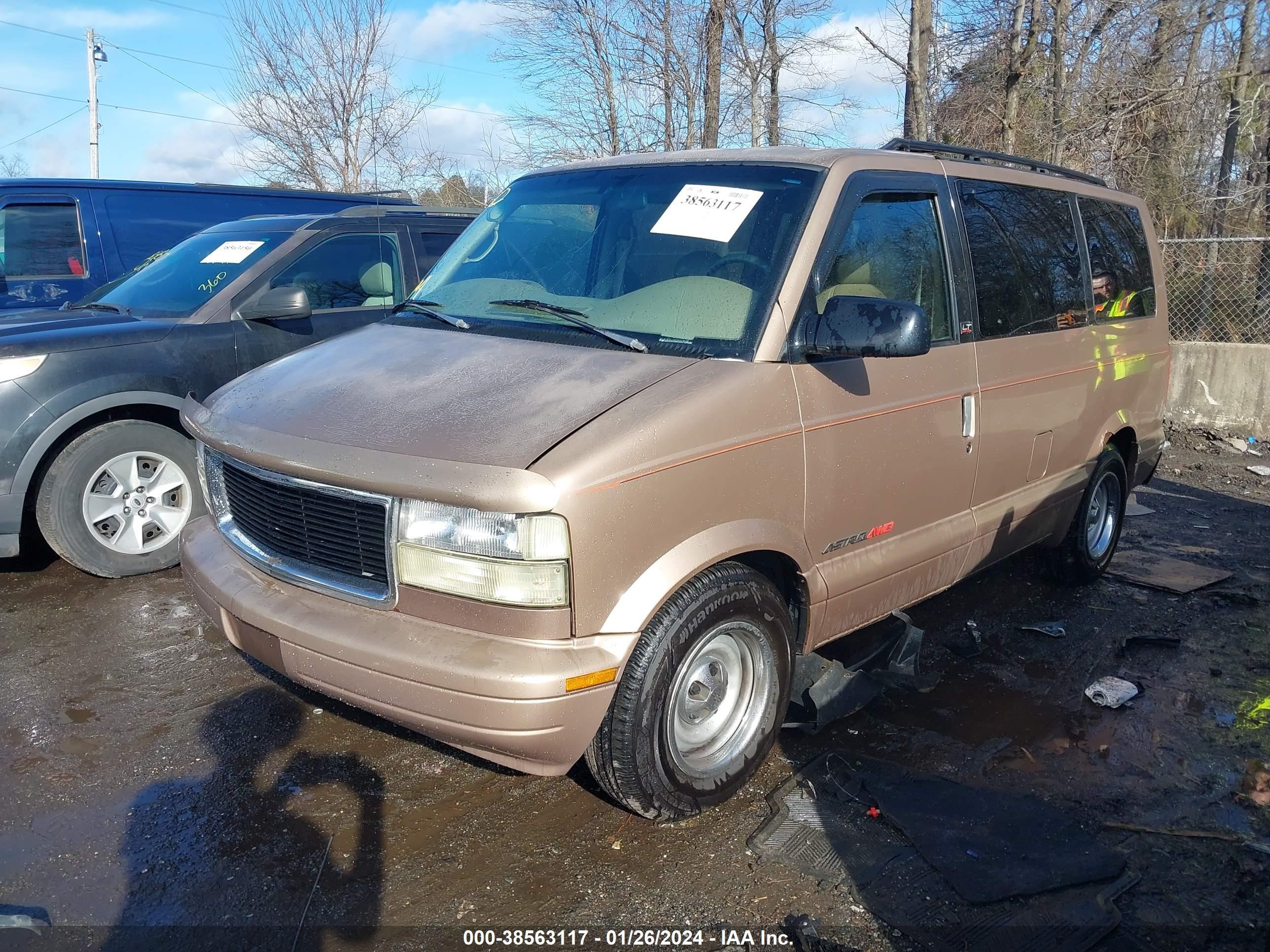 Photo 1 VIN: 1GNEL19W0VB201863 - CHEVROLET ASTRO 