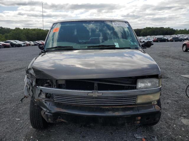 Photo 4 VIN: 1GNEL19W0YB139904 - CHEVROLET ASTRO 