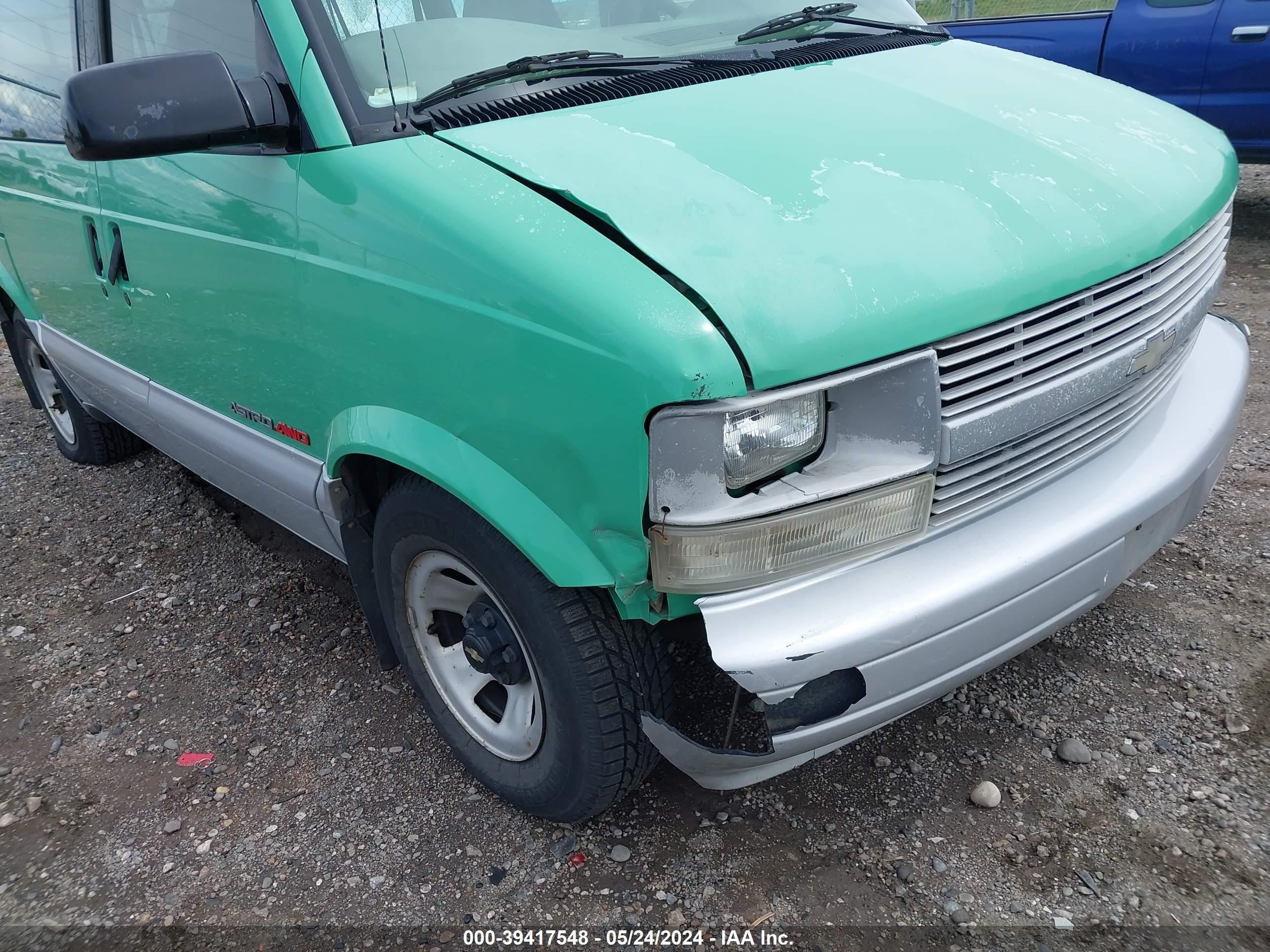 Photo 13 VIN: 1GNEL19W0YB169467 - CHEVROLET ASTRO 