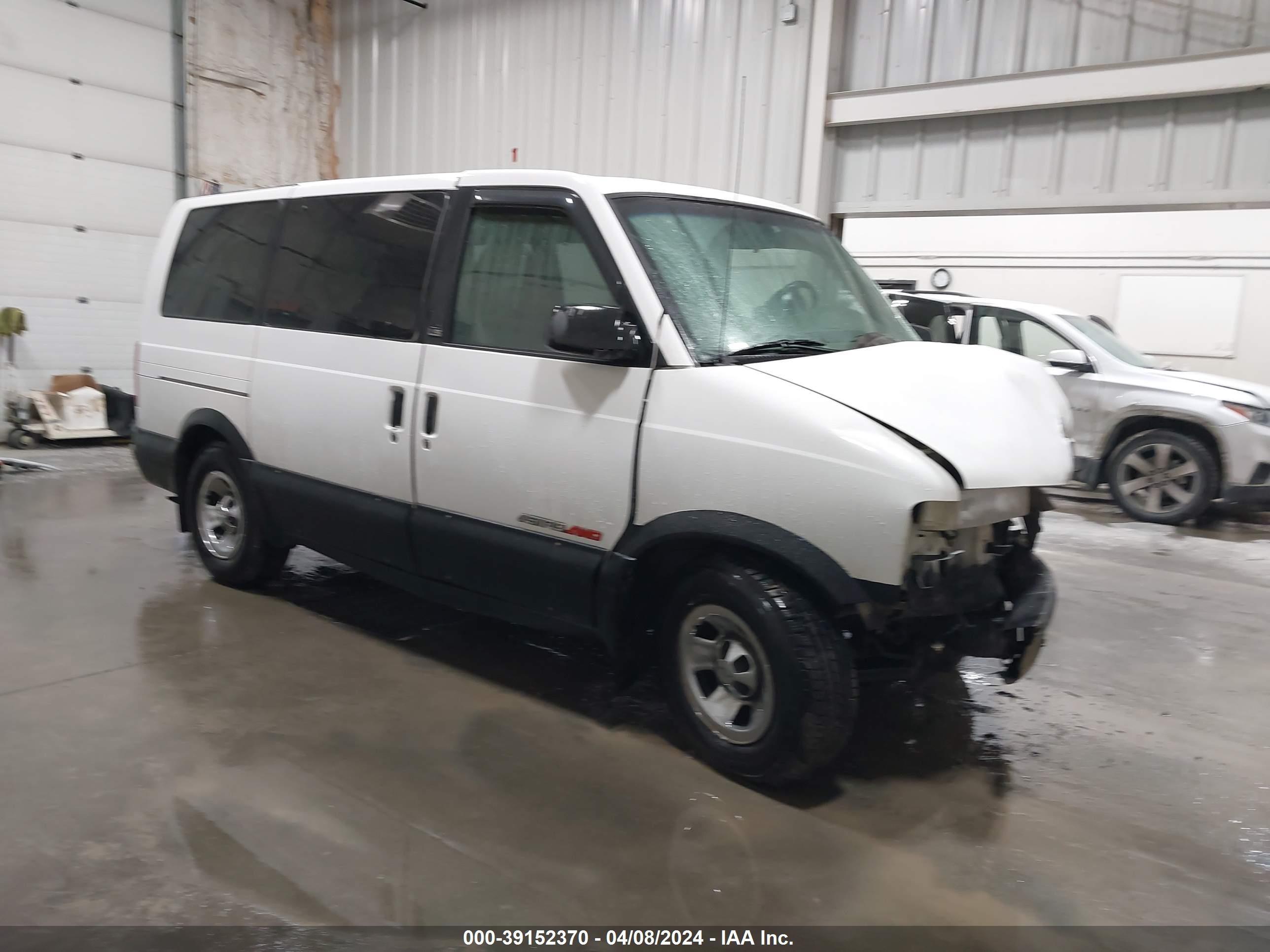 Photo 0 VIN: 1GNEL19W4WB136484 - CHEVROLET ASTRO 