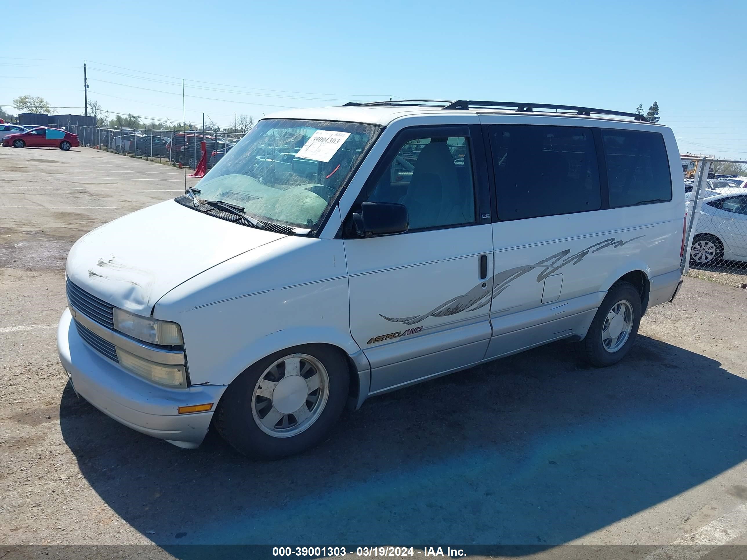 Photo 1 VIN: 1GNEL19W5TB179484 - CHEVROLET ASTRO 