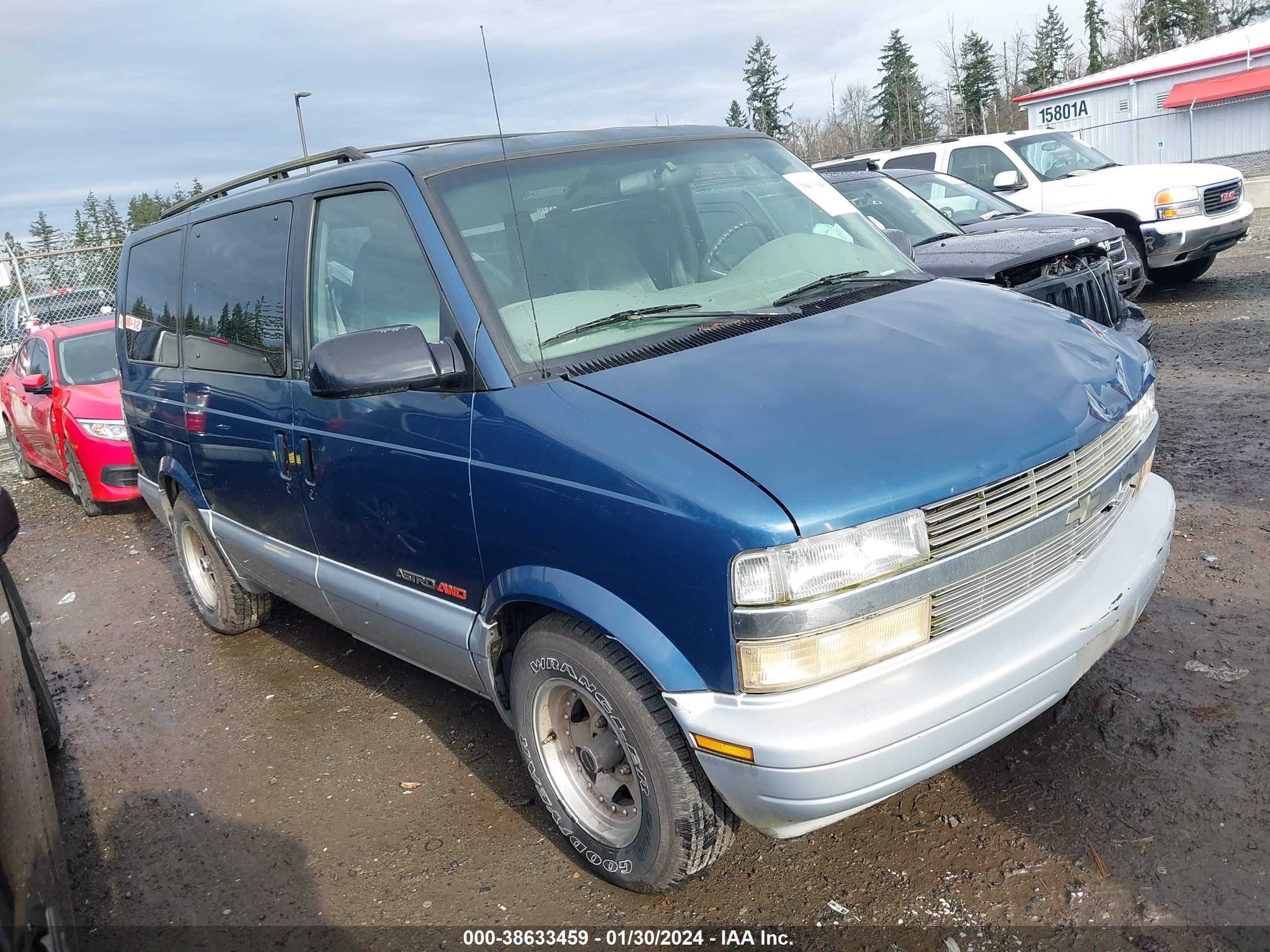 Photo 0 VIN: 1GNEL19W6YB184359 - CHEVROLET ASTRO 