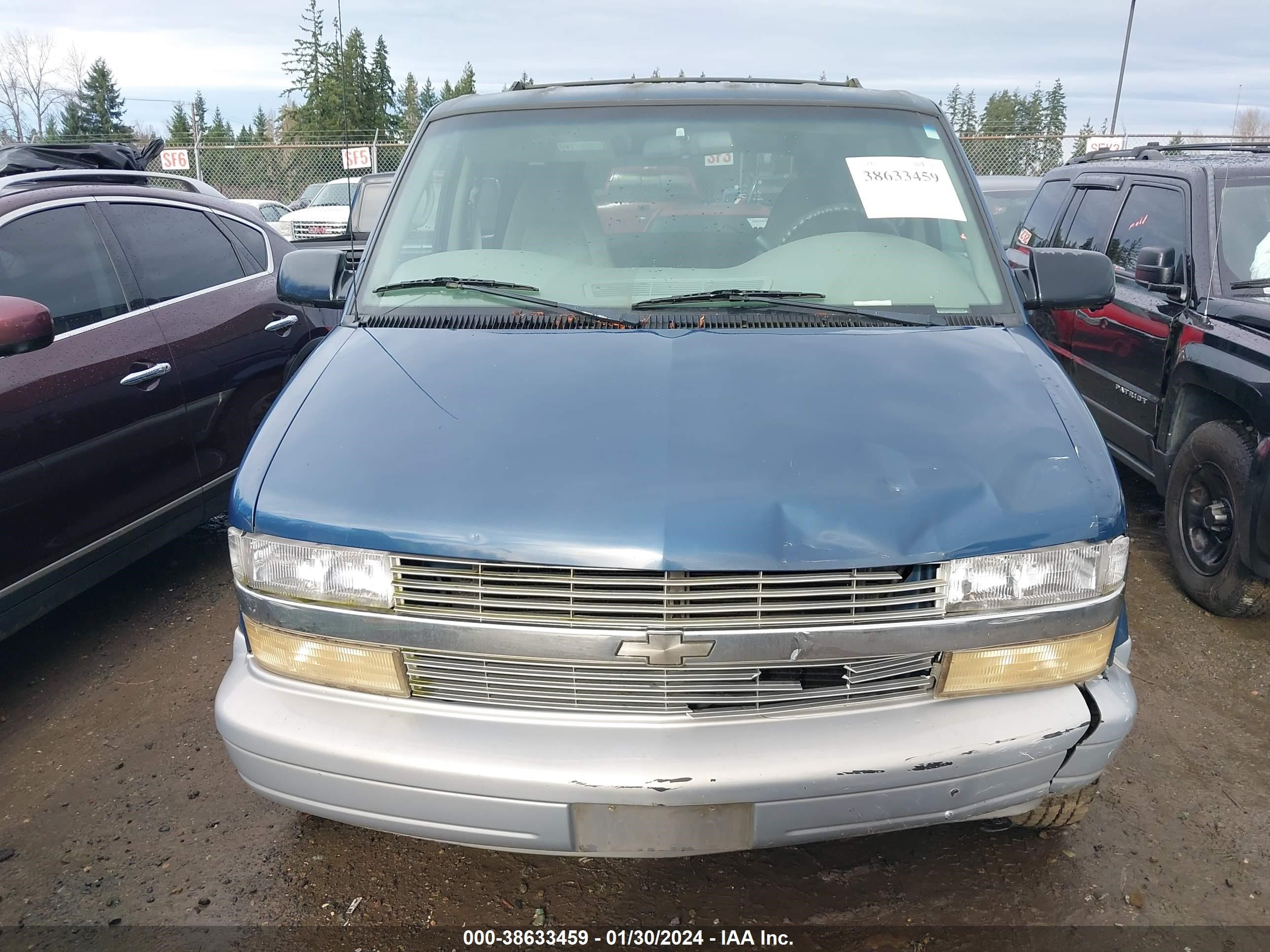 Photo 11 VIN: 1GNEL19W6YB184359 - CHEVROLET ASTRO 