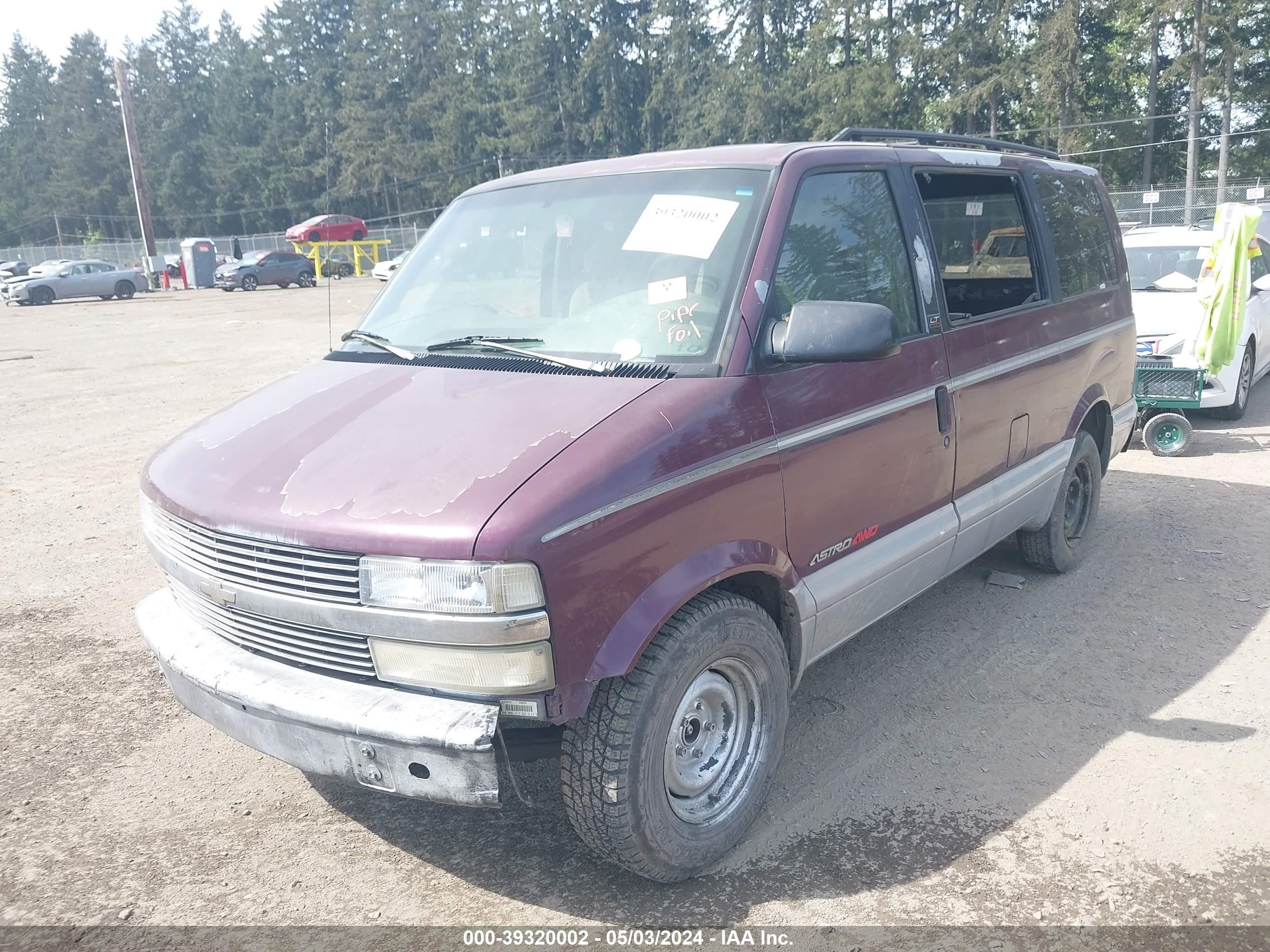 Photo 1 VIN: 1GNEL19W7VB143069 - CHEVROLET ASTRO 