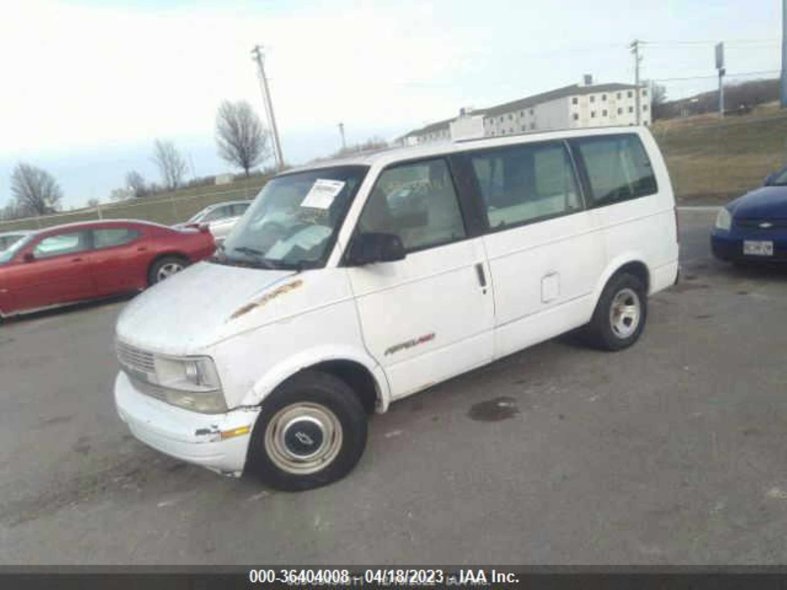 Photo 1 VIN: 1GNEL19W8WB153739 - CHEVROLET ASTRO 