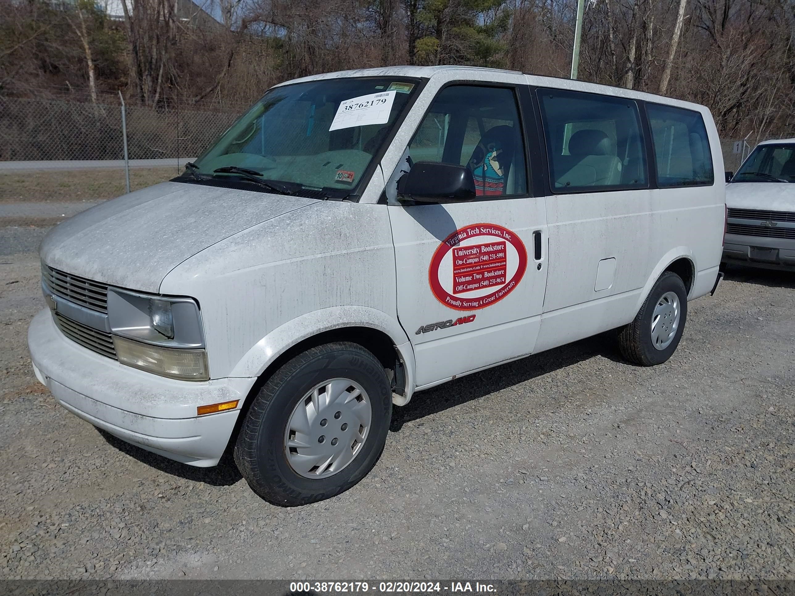 Photo 1 VIN: 1GNEL19W9VB145891 - CHEVROLET ASTRO 