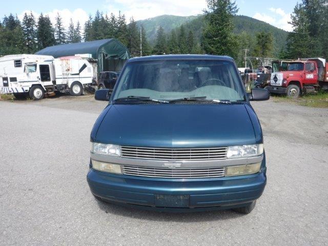 Photo 4 VIN: 1GNEL19X23B134608 - CHEVROLET ASTRO 