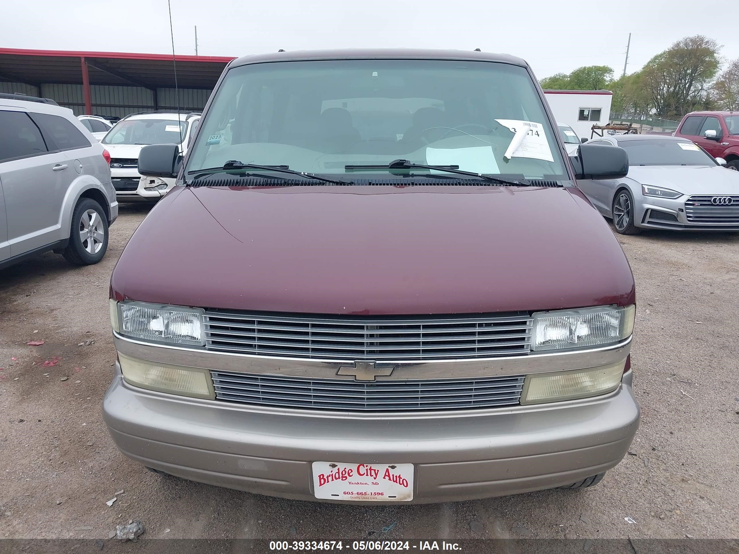 Photo 5 VIN: 1GNEL19X33B136108 - CHEVROLET ASTRO 