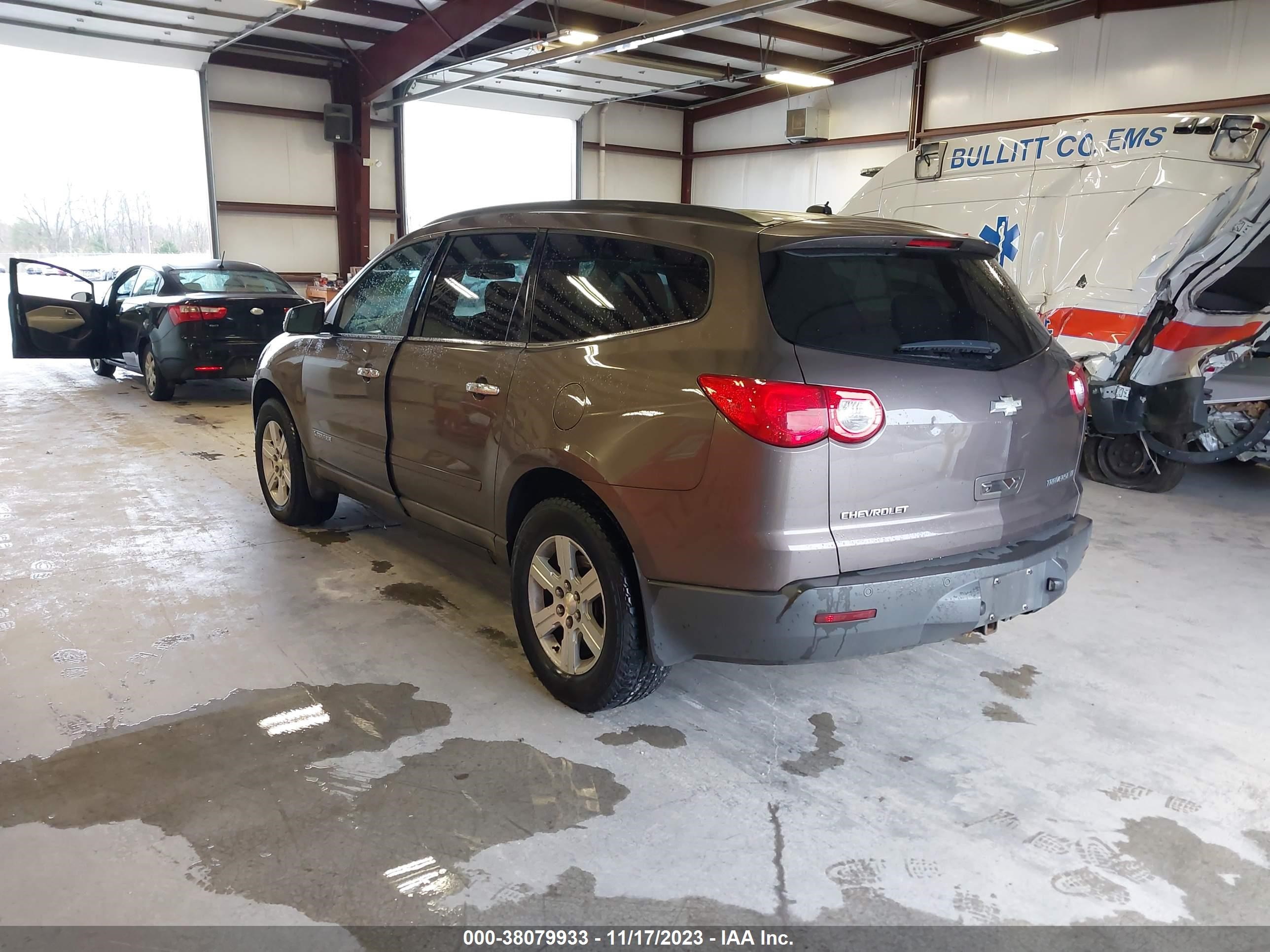 Photo 2 VIN: 1GNER23D29S169256 - CHEVROLET TRAVERSE 