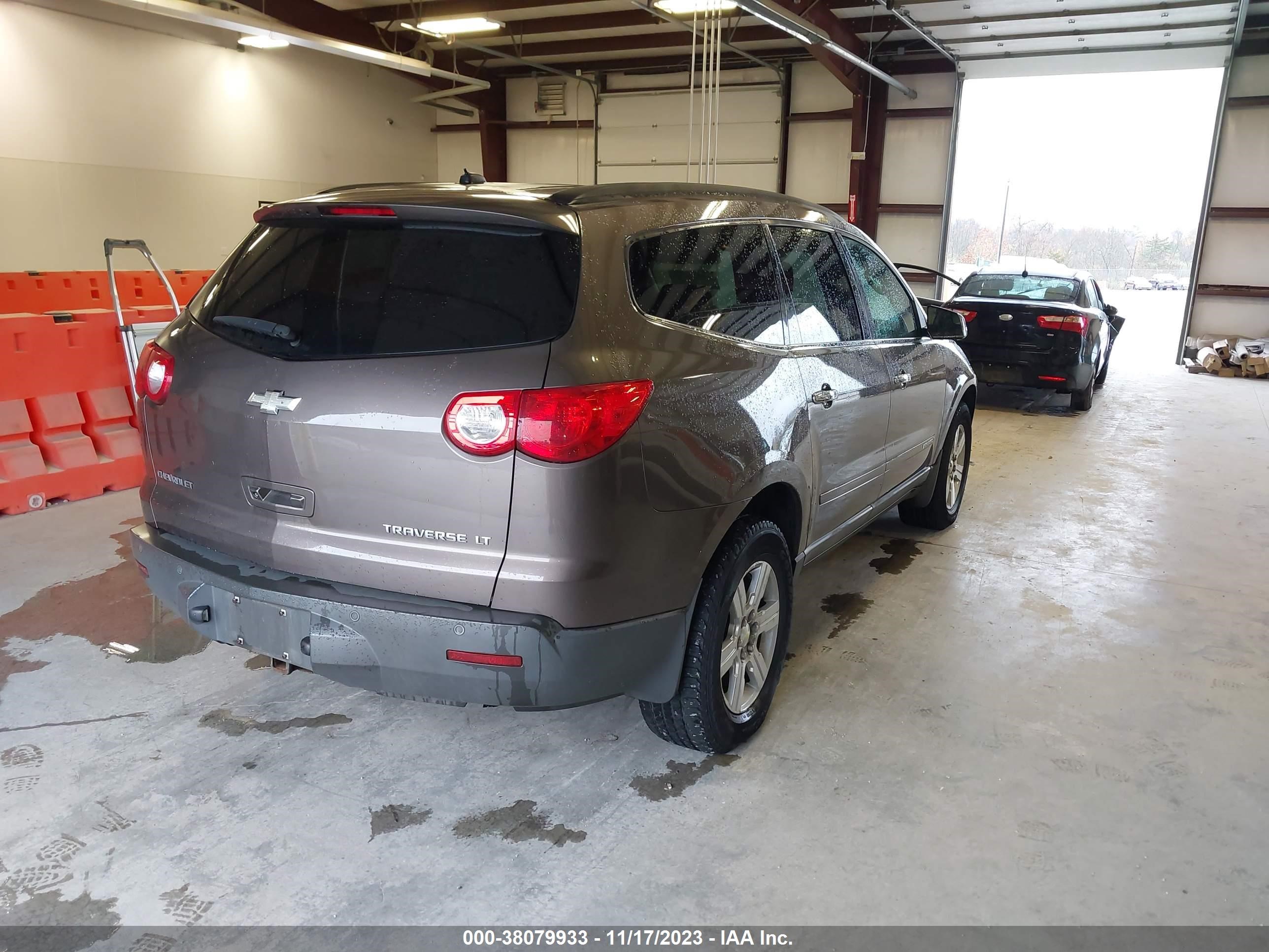 Photo 3 VIN: 1GNER23D29S169256 - CHEVROLET TRAVERSE 