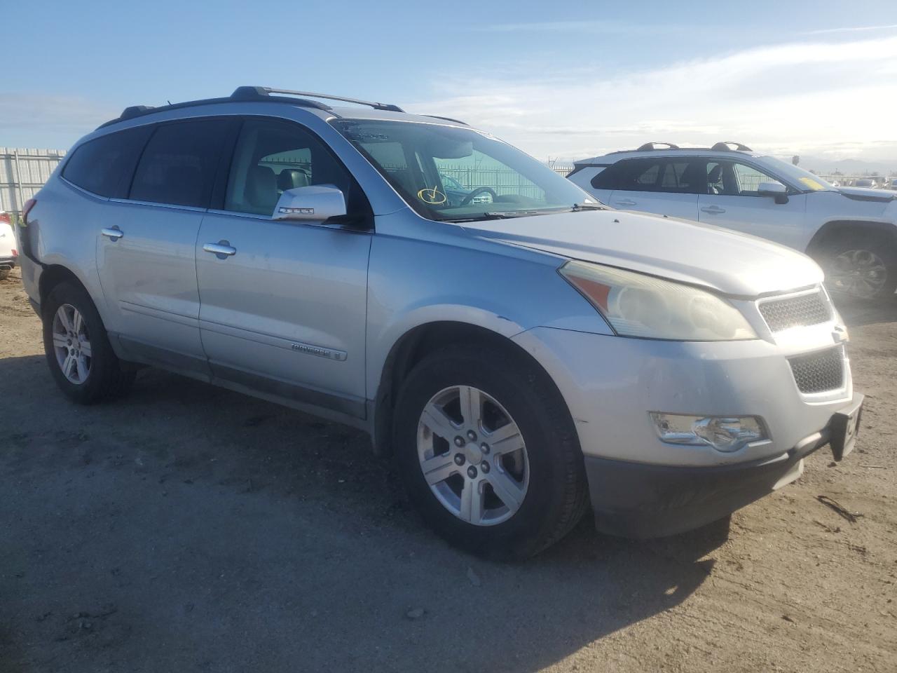 Photo 3 VIN: 1GNER23D49S116557 - CHEVROLET TRAVERSE 