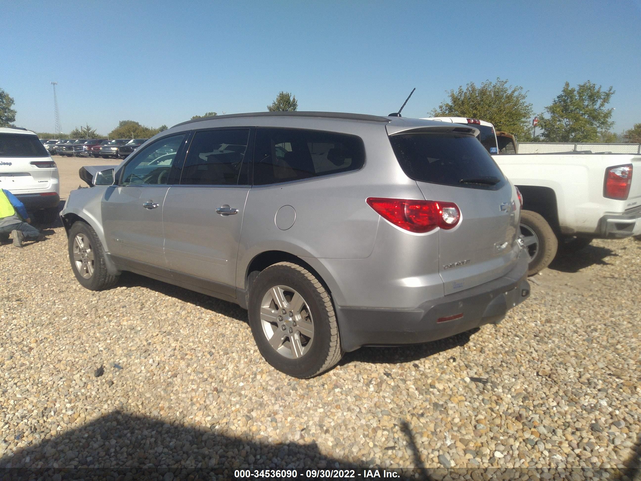 Photo 2 VIN: 1GNER23D99S104632 - CHEVROLET TRAVERSE 