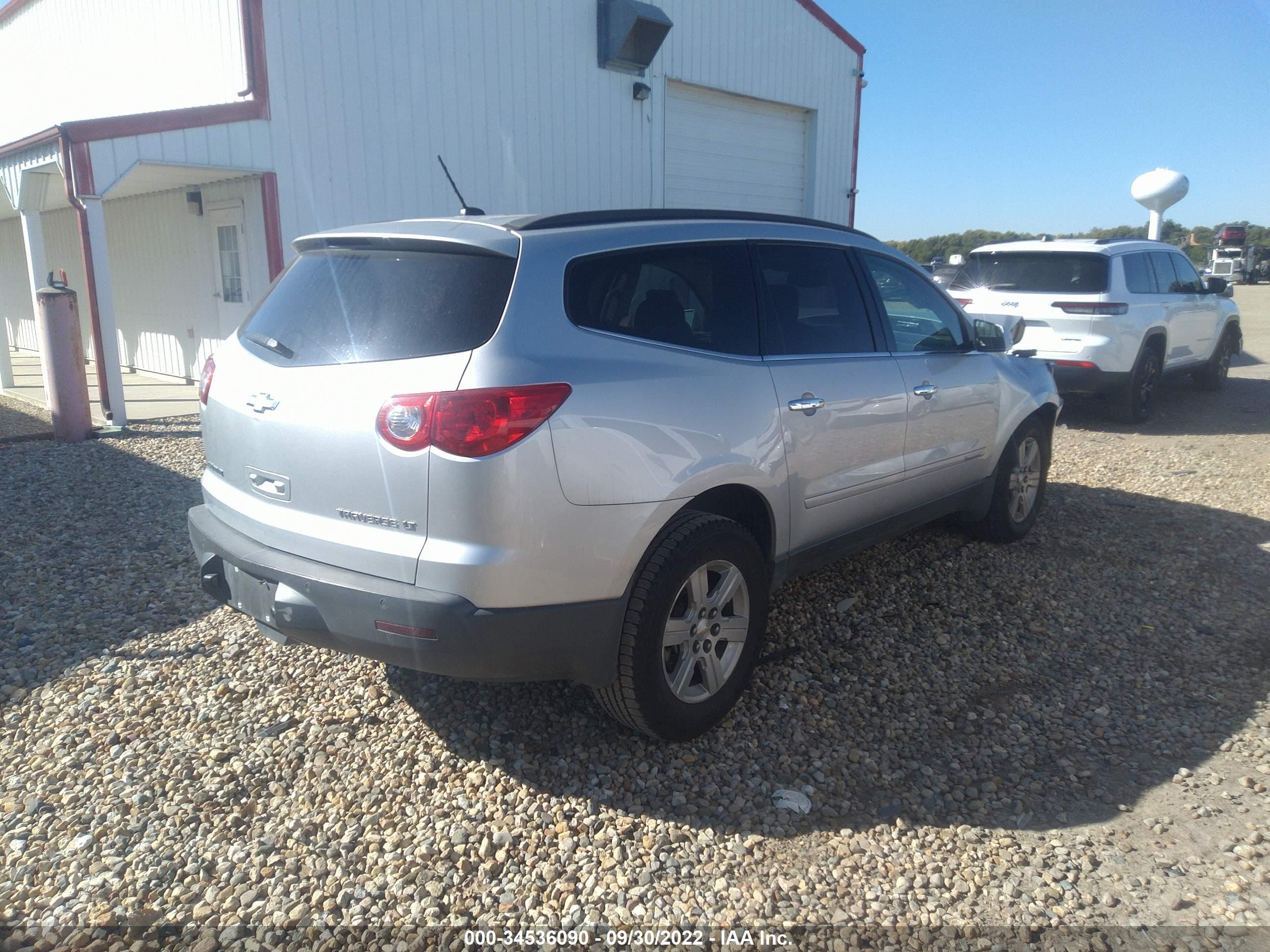 Photo 3 VIN: 1GNER23D99S104632 - CHEVROLET TRAVERSE 