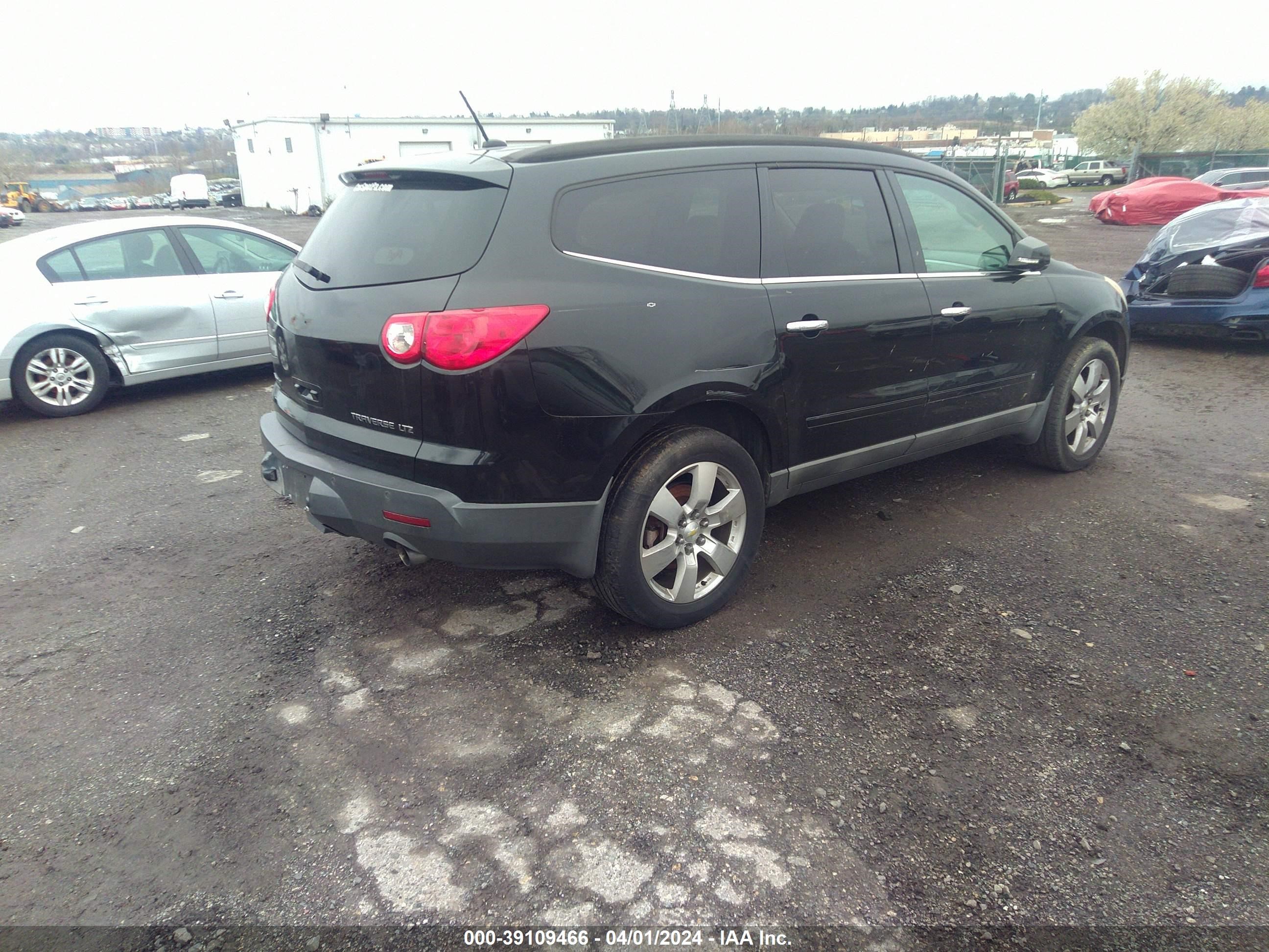 Photo 3 VIN: 1GNER33D89S160728 - CHEVROLET TRAVERSE 