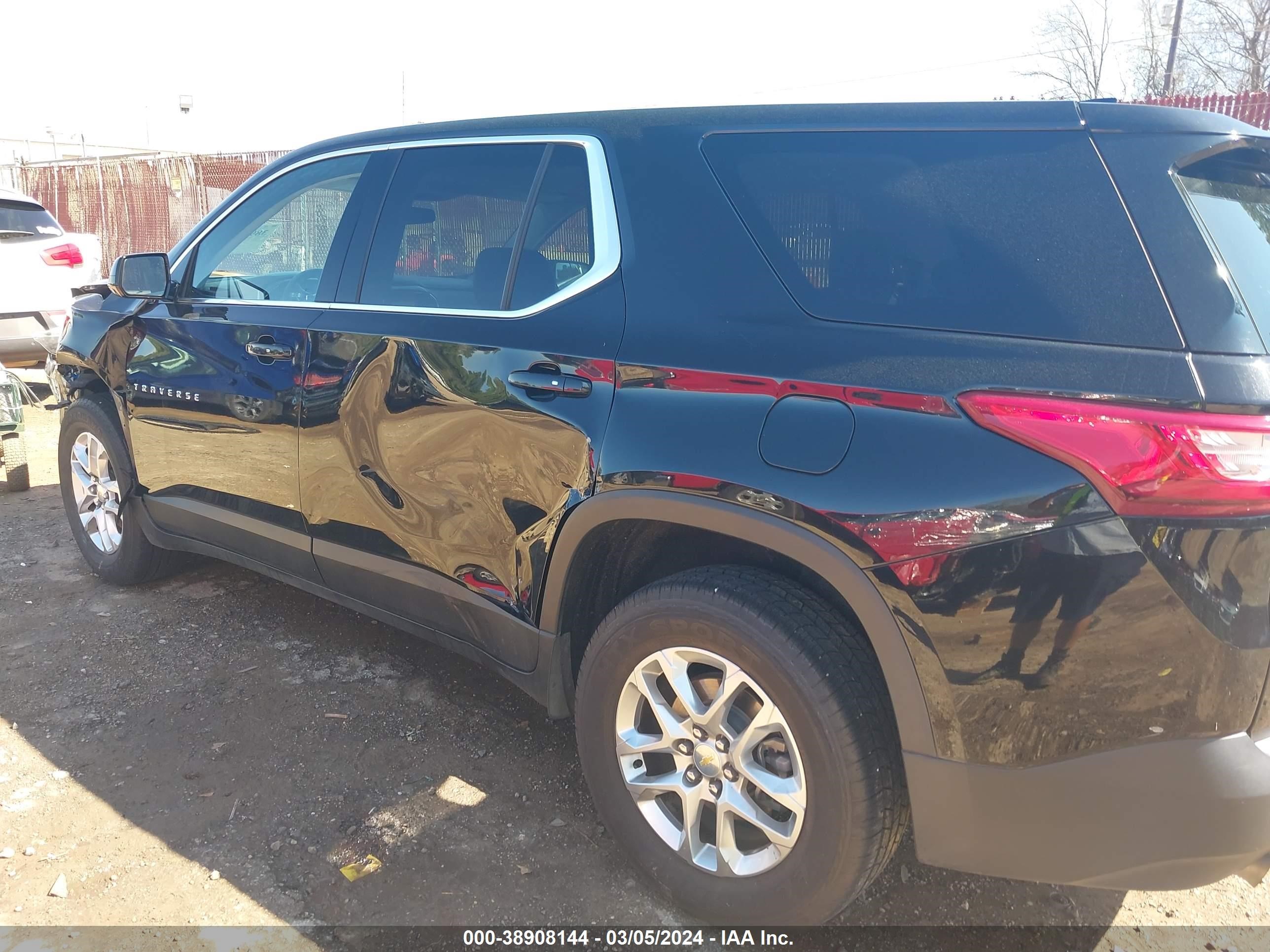 Photo 16 VIN: 1GNERFKW0KJ165566 - CHEVROLET TRAVERSE 