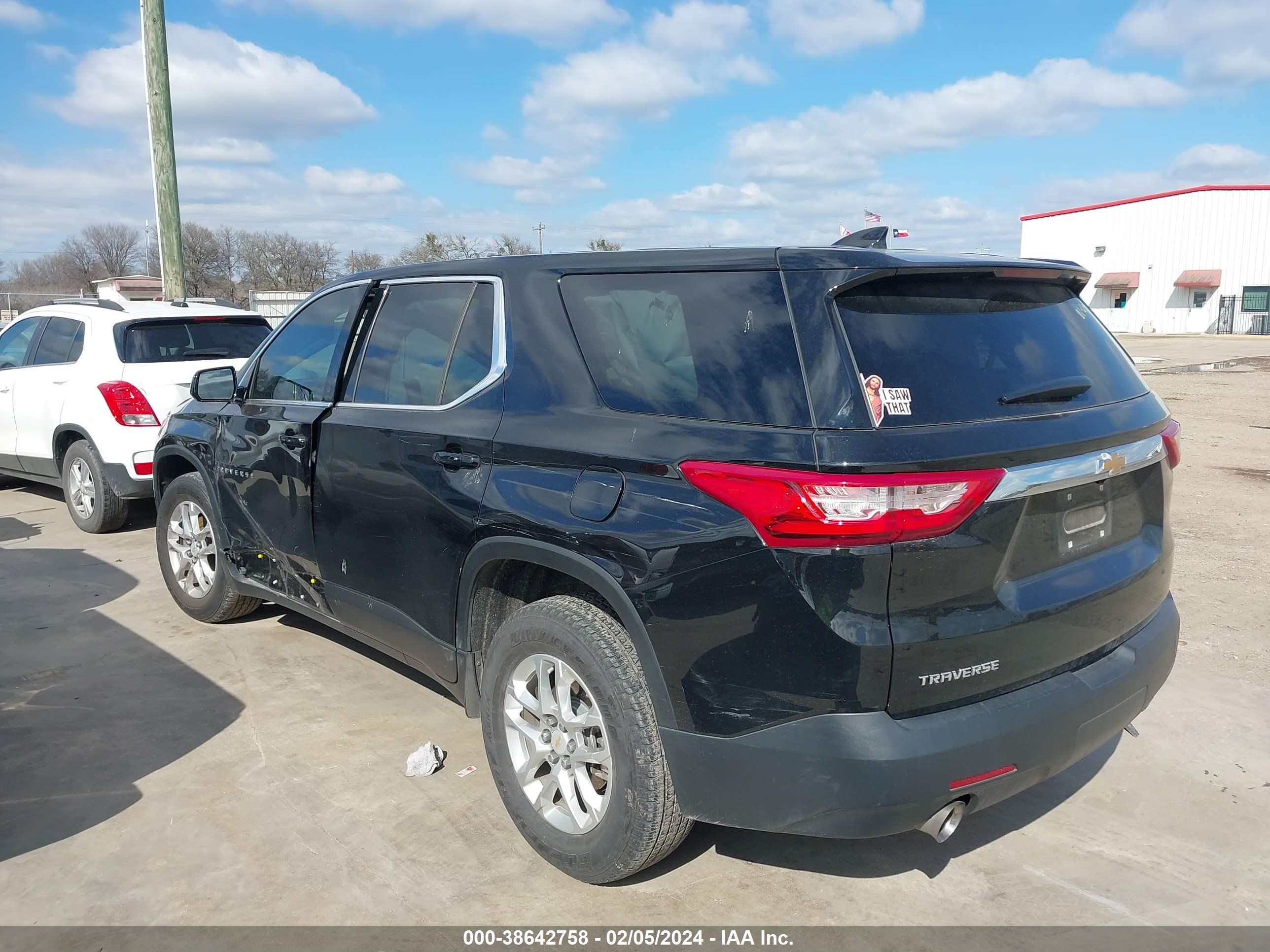 Photo 2 VIN: 1GNERFKW1LJ143111 - CHEVROLET TRAVERSE 