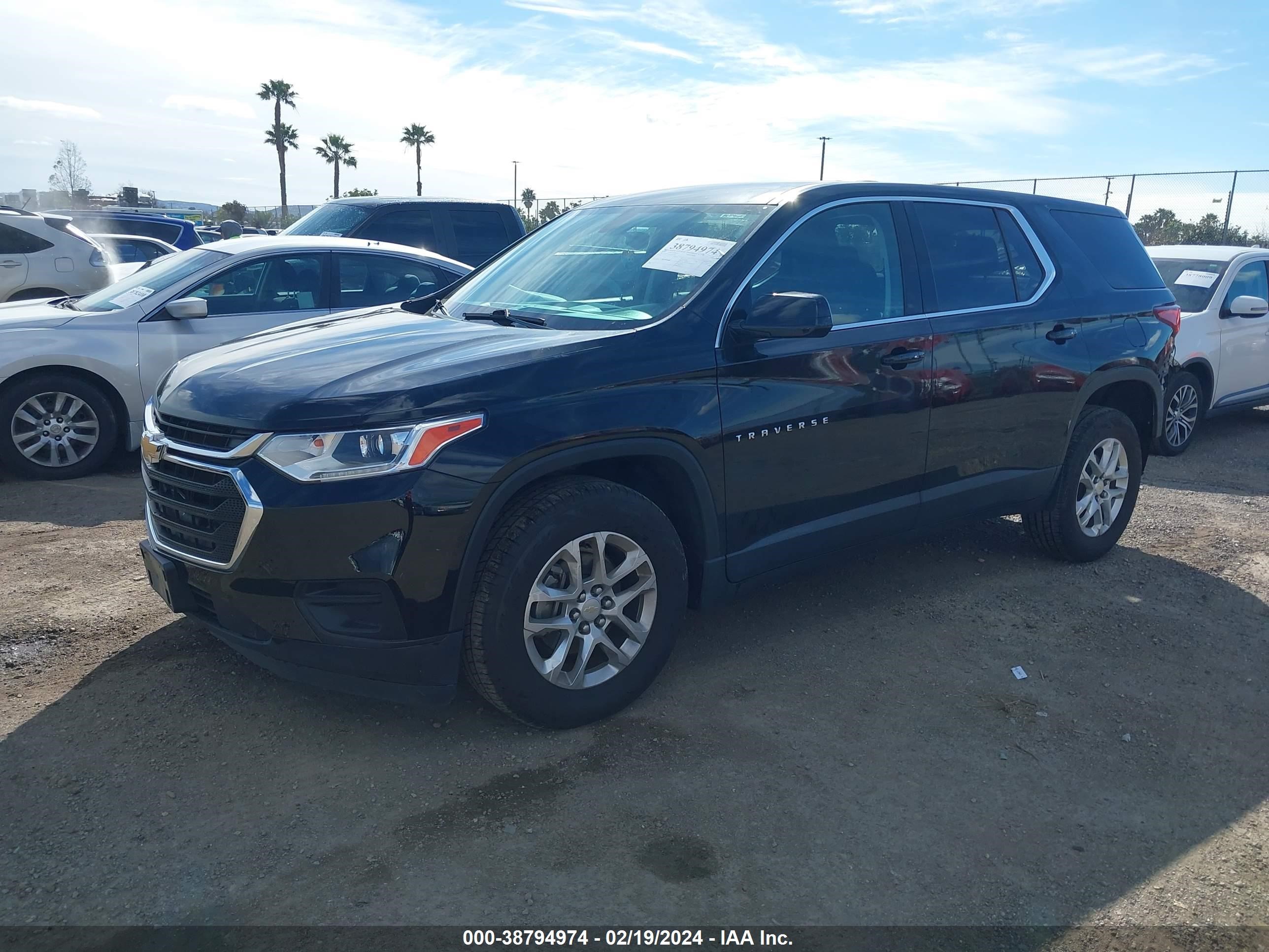 Photo 1 VIN: 1GNERFKW2LJ272491 - CHEVROLET TRAVERSE 