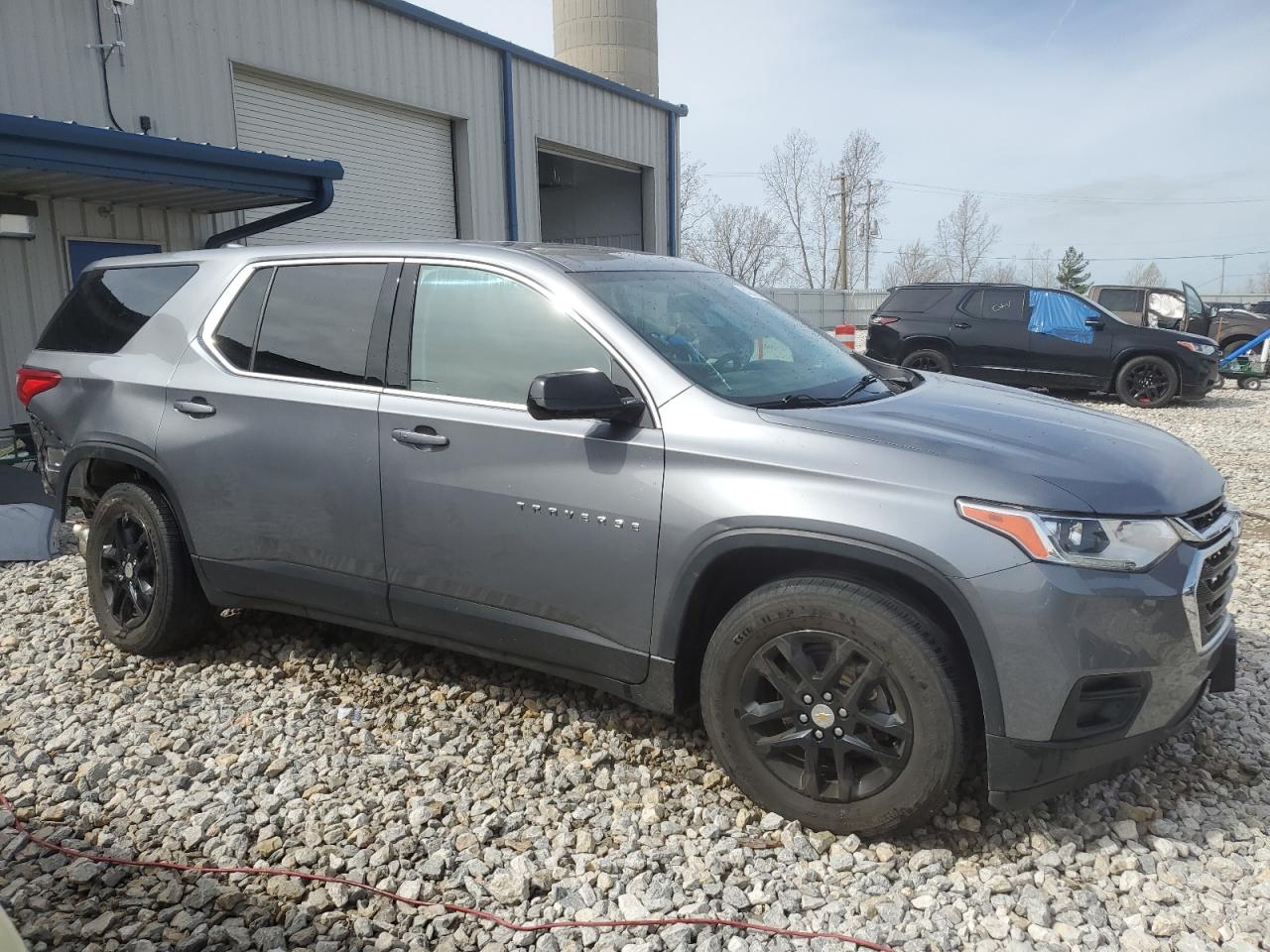 Photo 3 VIN: 1GNERFKW3KJ228465 - CHEVROLET TRAVERSE 