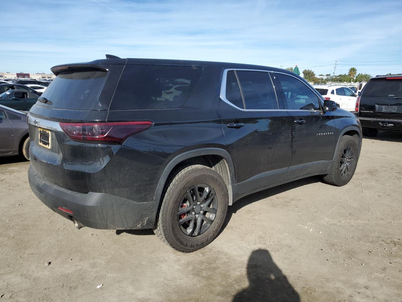 Photo 2 VIN: 1GNERFKW3LJ120543 - CHEVROLET TRAVERSE 