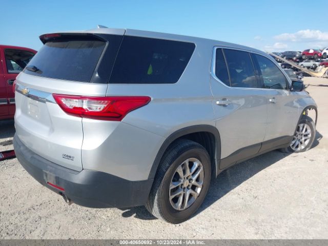 Photo 3 VIN: 1GNERFKW4JJ258797 - CHEVROLET TRAVERSE 