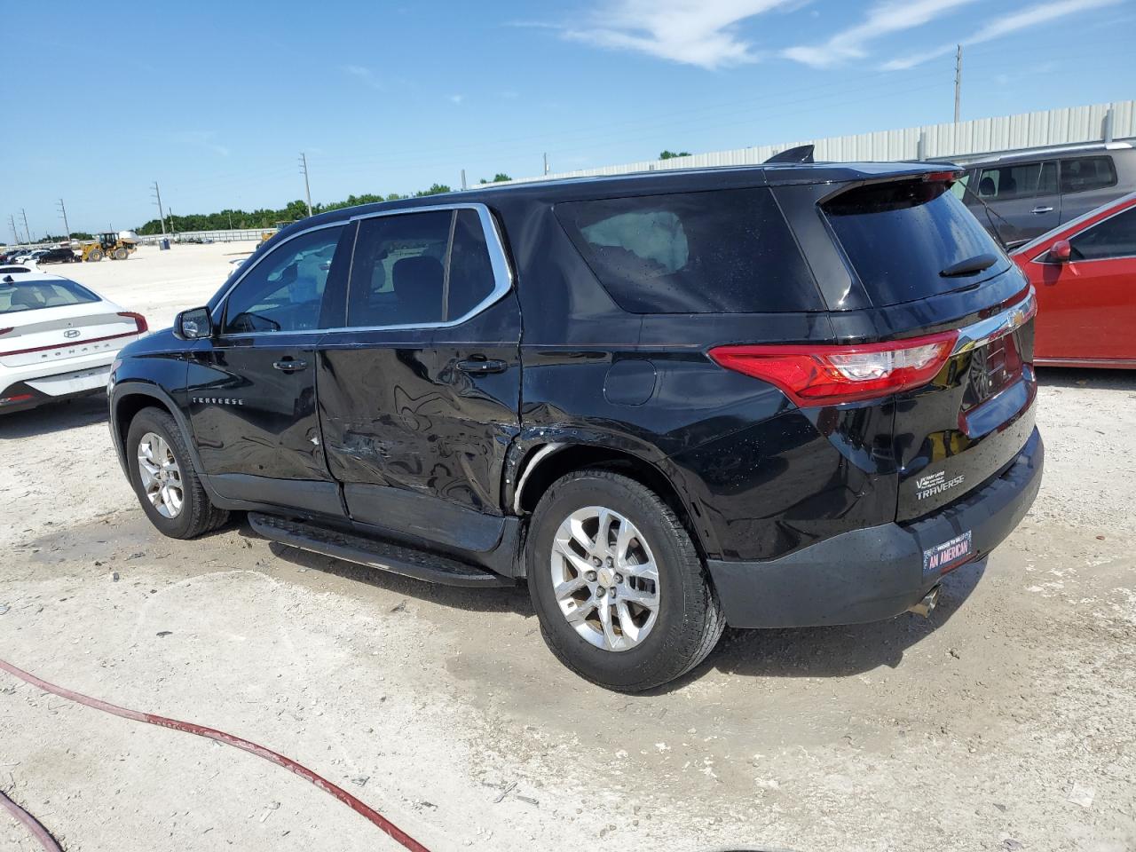 Photo 1 VIN: 1GNERFKW5JJ121271 - CHEVROLET TRAVERSE 