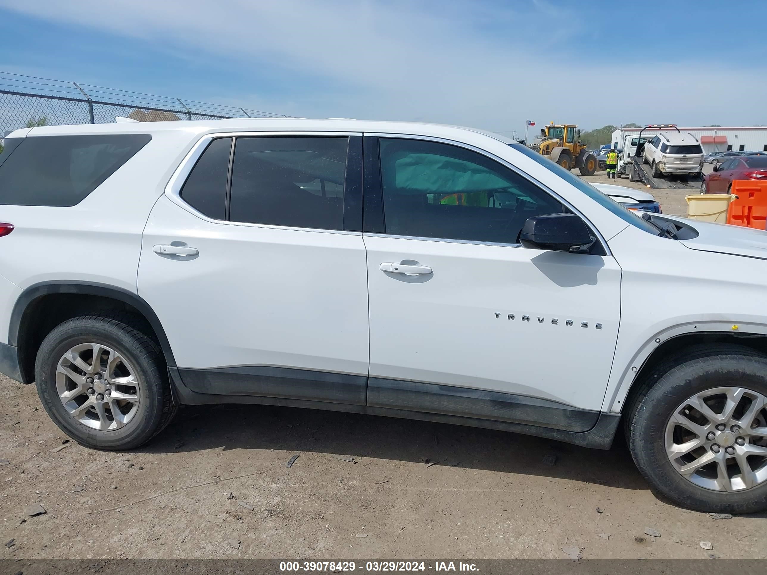 Photo 12 VIN: 1GNERFKW5LJ126893 - CHEVROLET TRAVERSE 