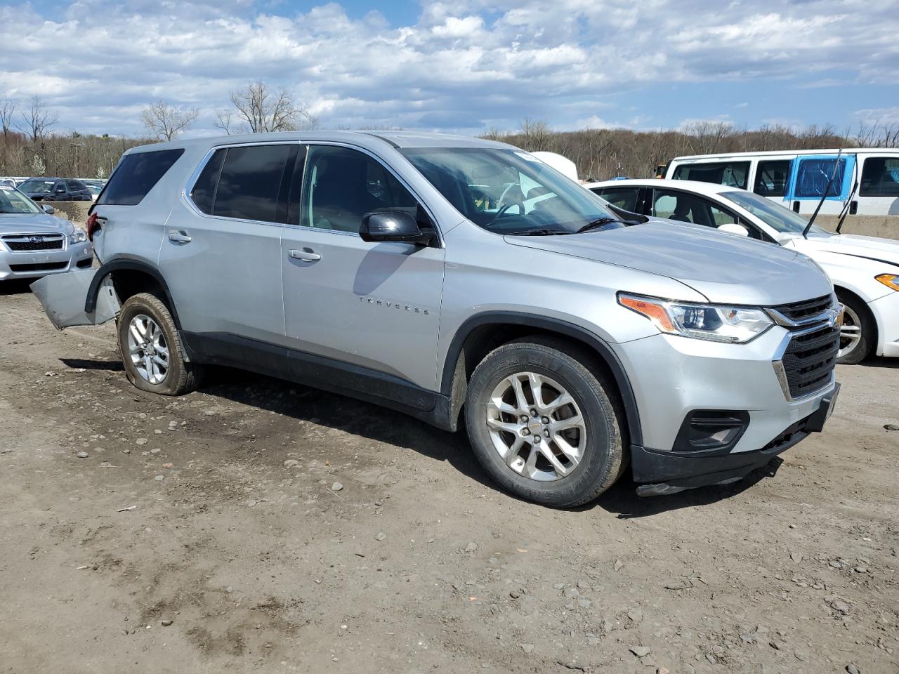 Photo 3 VIN: 1GNERFKW7KJ282772 - CHEVROLET TRAVERSE 