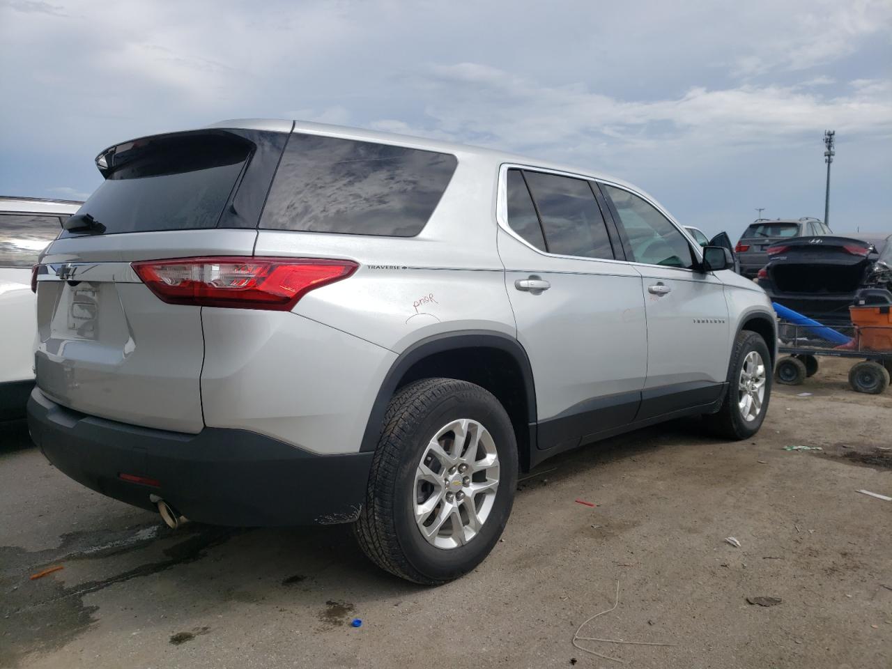 Photo 2 VIN: 1GNERFKW7MJ229640 - CHEVROLET TRAVERSE 