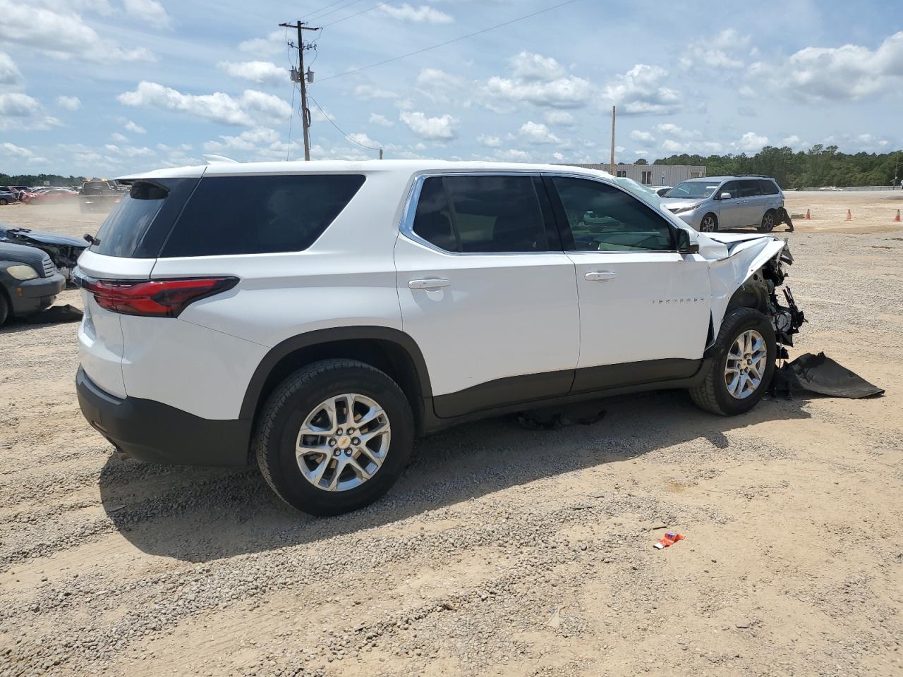 Photo 2 VIN: 1GNERFKW8PJ232809 - CHEVROLET TRAVERSE 