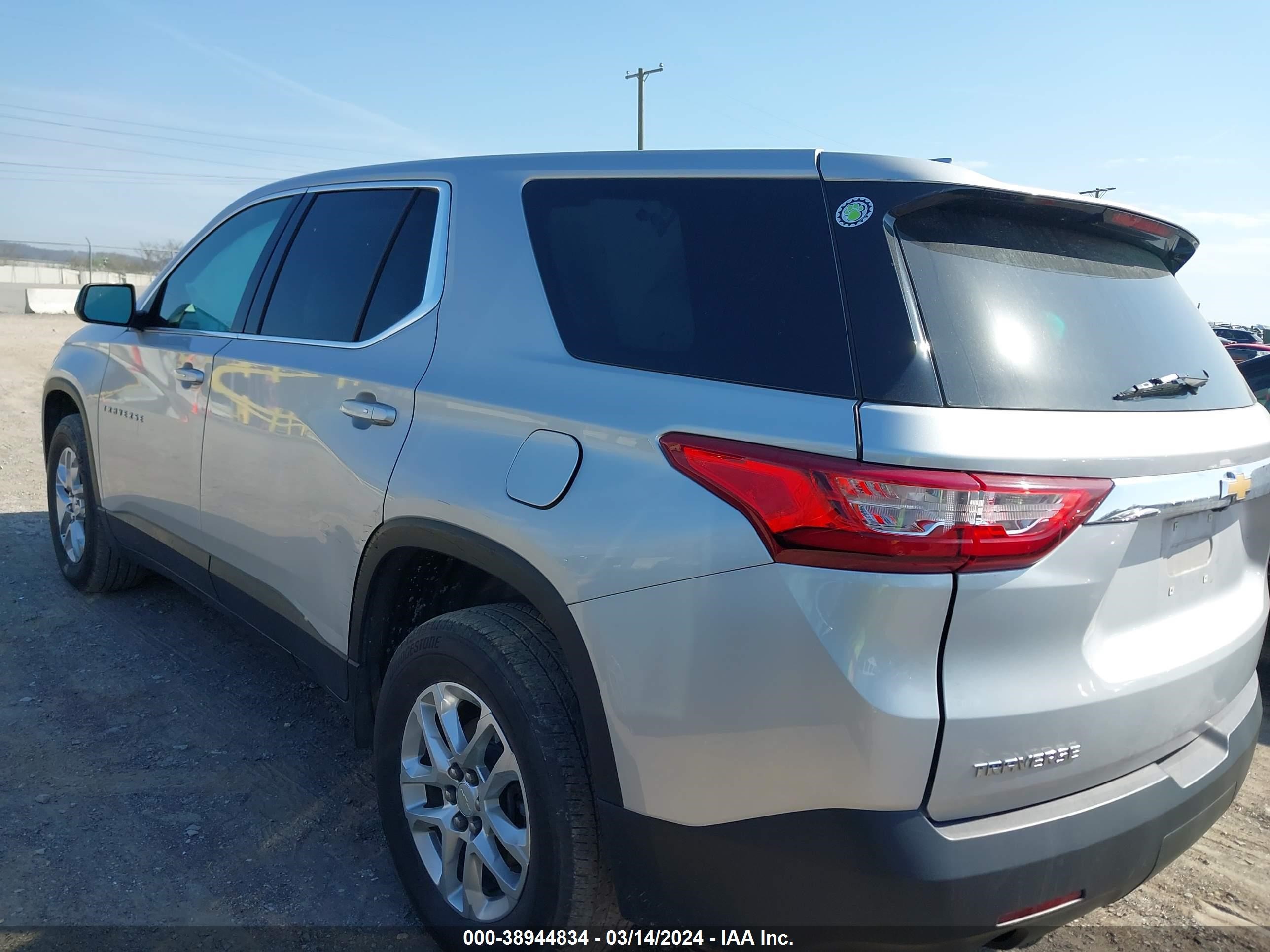 Photo 2 VIN: 1GNERFKWXMJ146851 - CHEVROLET TRAVERSE 