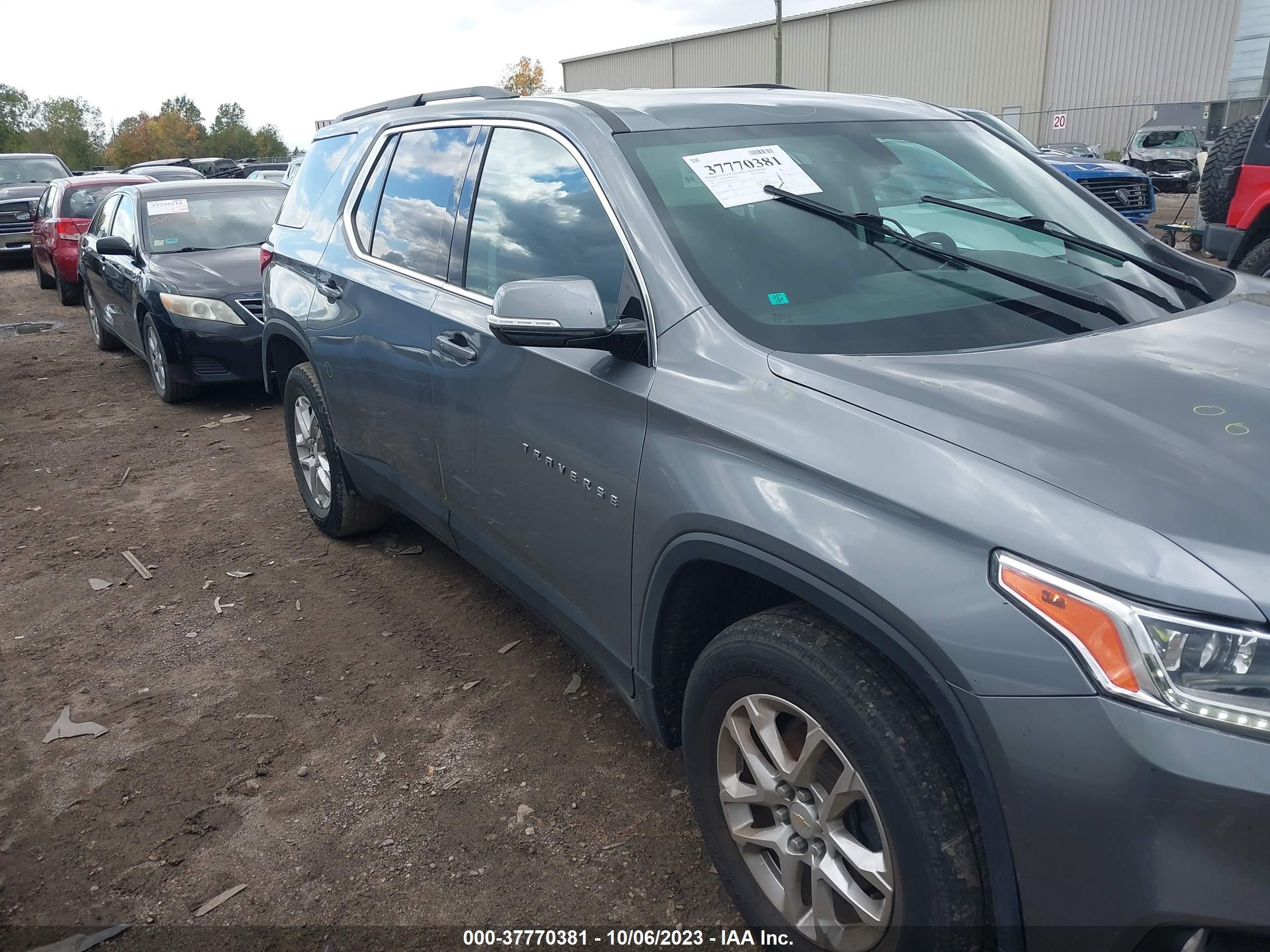 Photo 12 VIN: 1GNERGKW0KJ304391 - CHEVROLET TRAVERSE 