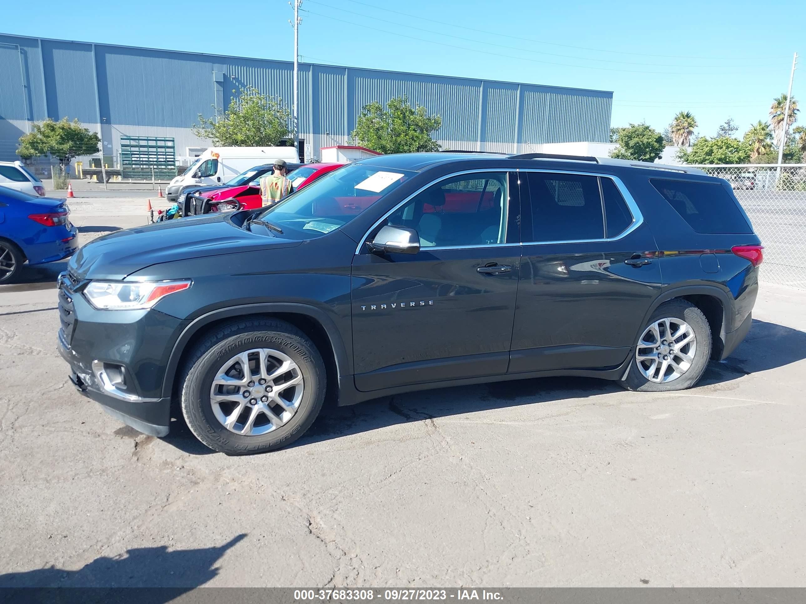 Photo 13 VIN: 1GNERGKW2JJ264412 - CHEVROLET TRAVERSE 