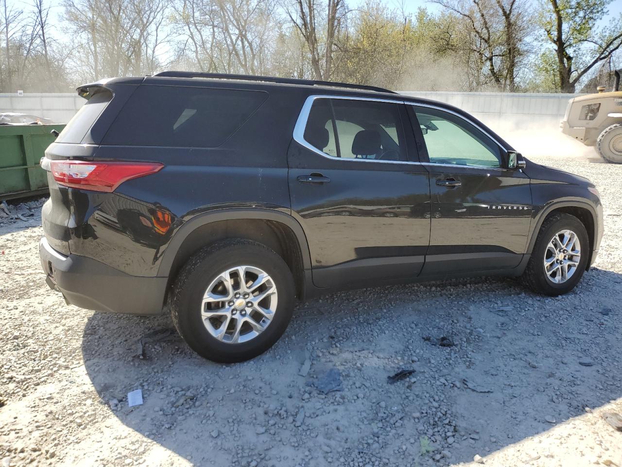 Photo 2 VIN: 1GNERGKW2KJ238149 - CHEVROLET TRAVERSE 