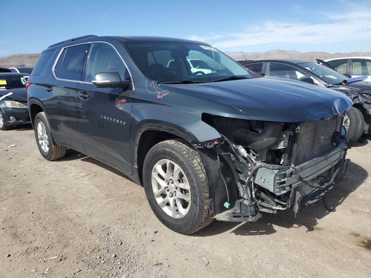 Photo 3 VIN: 1GNERGKW4KJ294089 - CHEVROLET TRAVERSE 