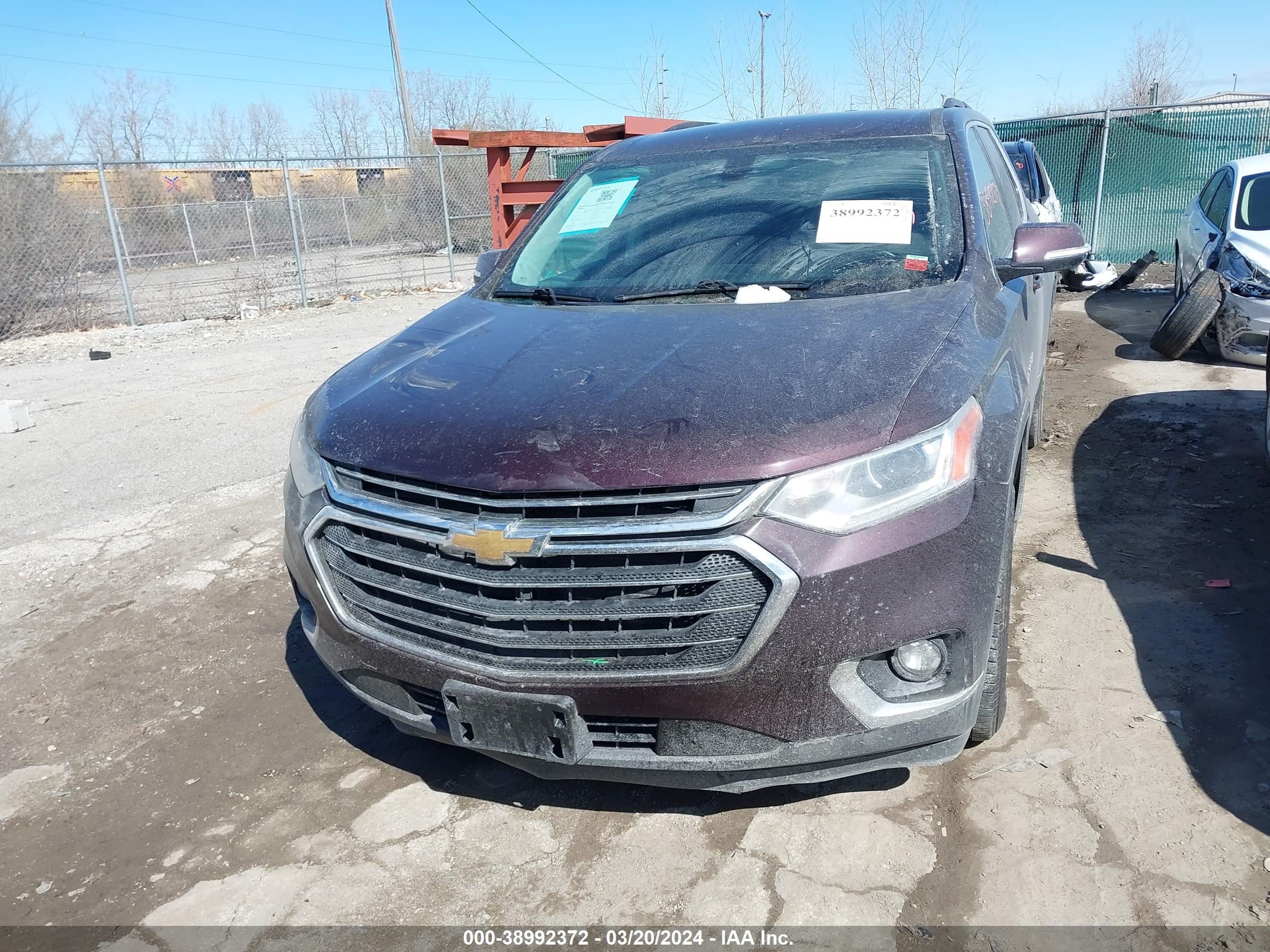 Photo 11 VIN: 1GNERGKW6KJ144257 - CHEVROLET TRAVERSE 