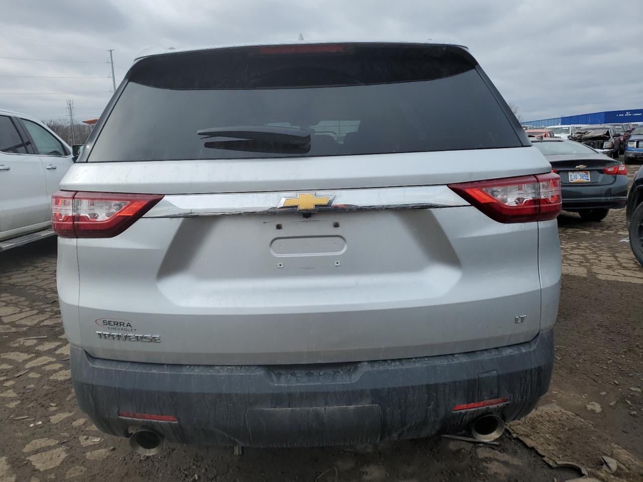 Photo 5 VIN: 1GNERGKW7JJ105885 - CHEVROLET TRAVERSE 