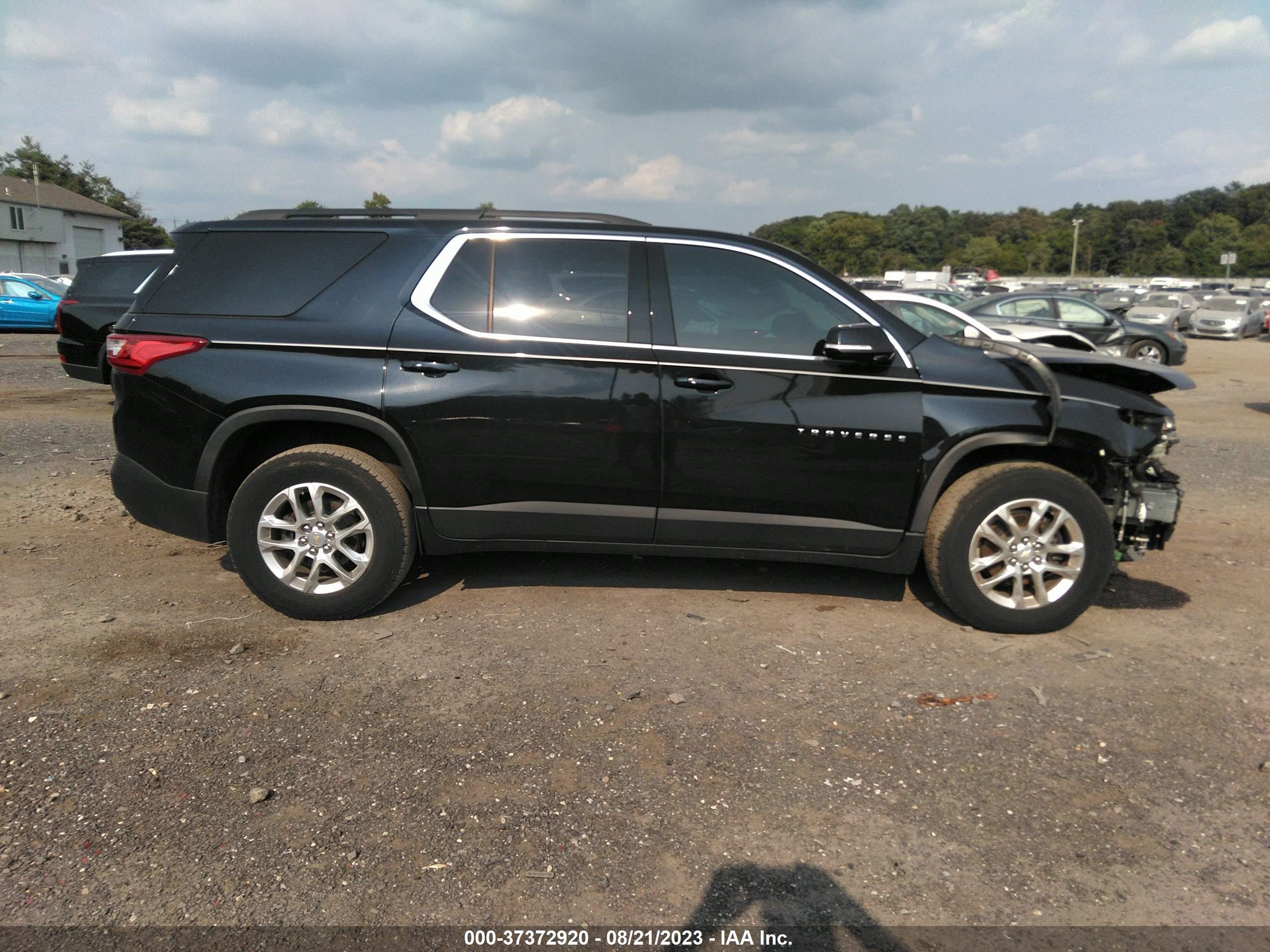 Photo 12 VIN: 1GNERGKW7LJ137013 - CHEVROLET TRAVERSE 