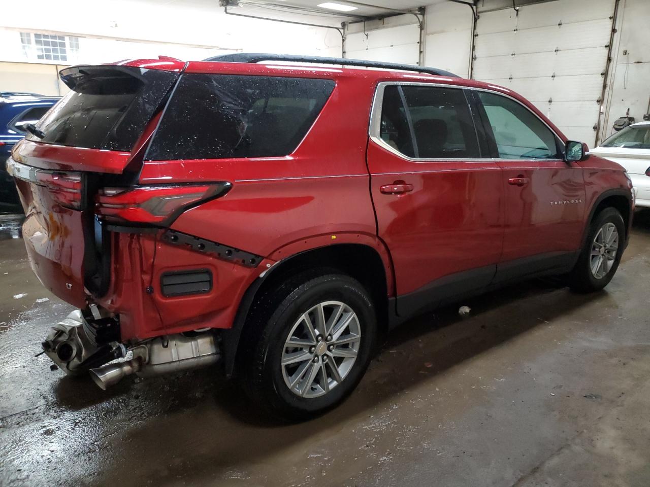 Photo 2 VIN: 1GNERGKW7PJ325648 - CHEVROLET TRAVERSE 