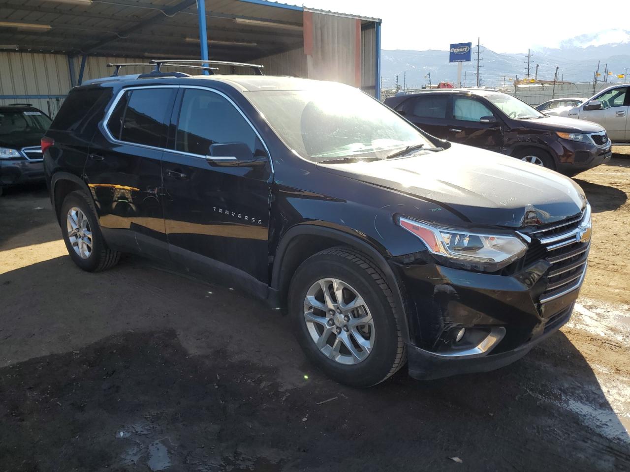 Photo 3 VIN: 1GNERGKW8JJ180837 - CHEVROLET TRAVERSE 