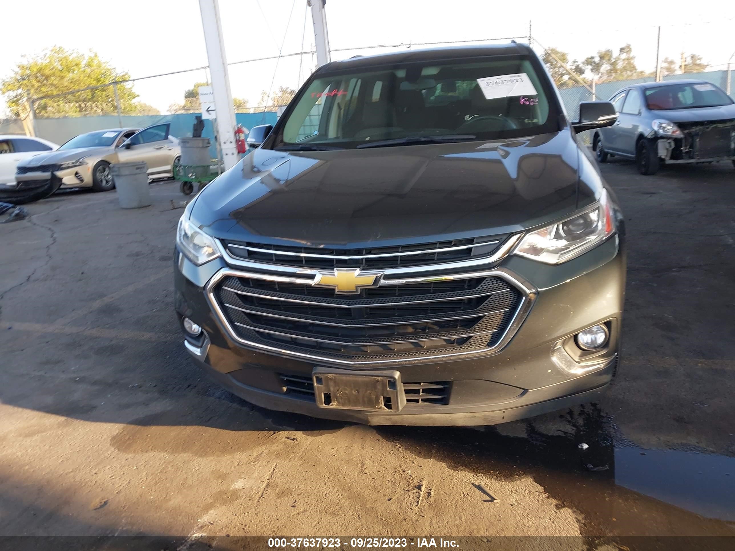 Photo 11 VIN: 1GNERGKW9KJ287610 - CHEVROLET TRAVERSE 