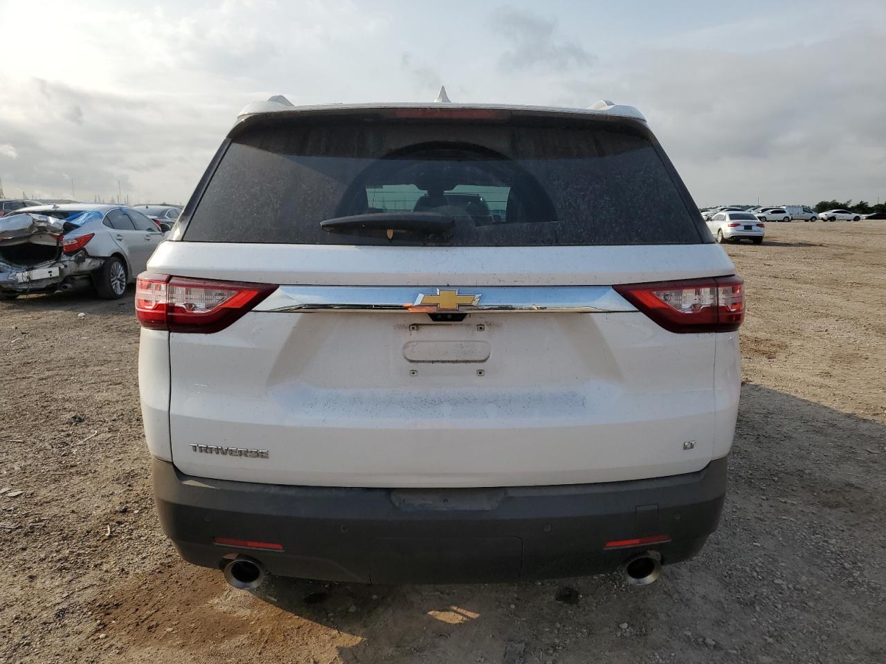 Photo 5 VIN: 1GNERHKW2JJ160265 - CHEVROLET TRAVERSE 