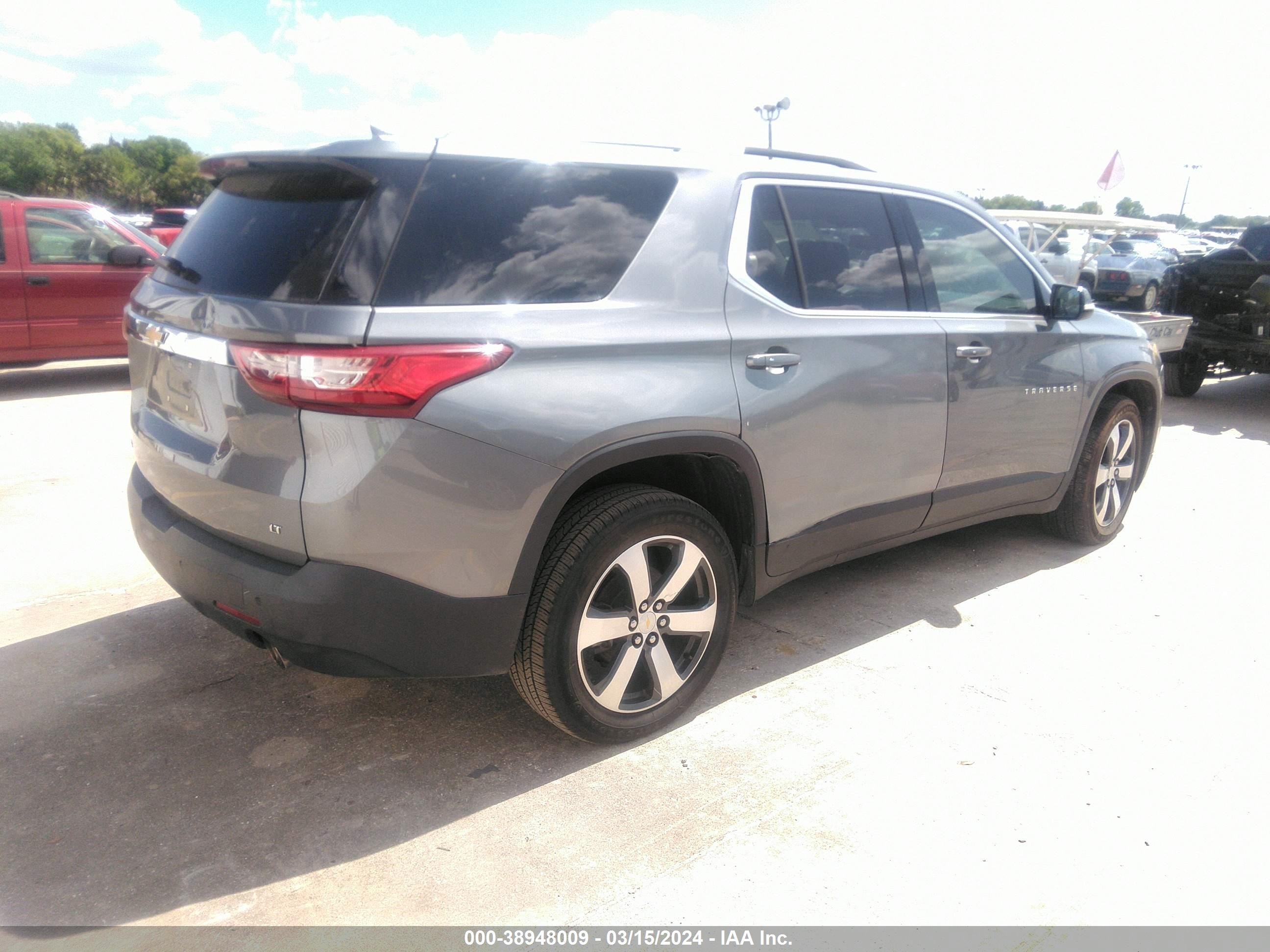 Photo 3 VIN: 1GNERHKW2JJ279577 - CHEVROLET TRAVERSE 